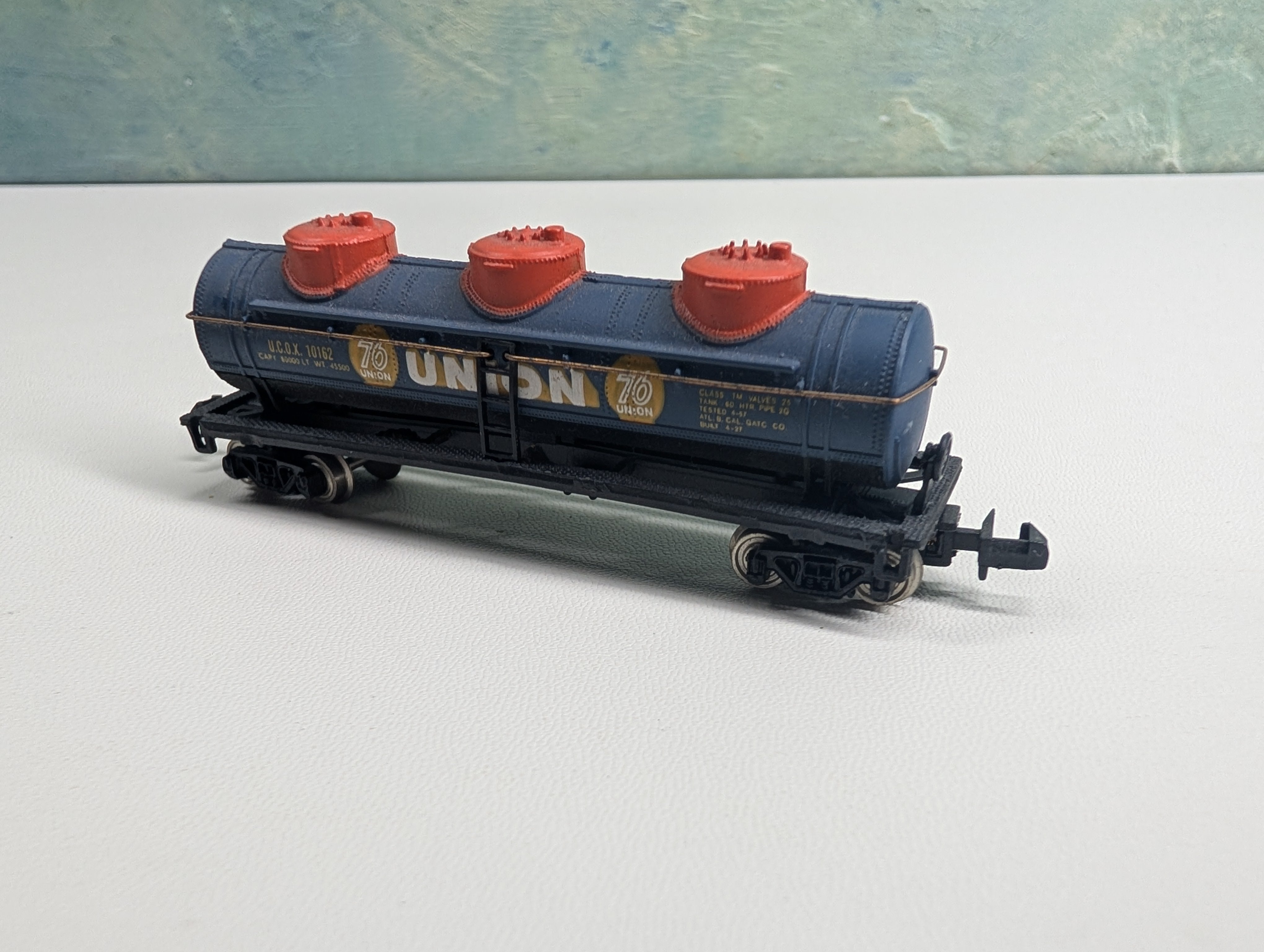 USED Bachmann N Scale Triple Dome Tank Car Union 76 UCOX #10162
