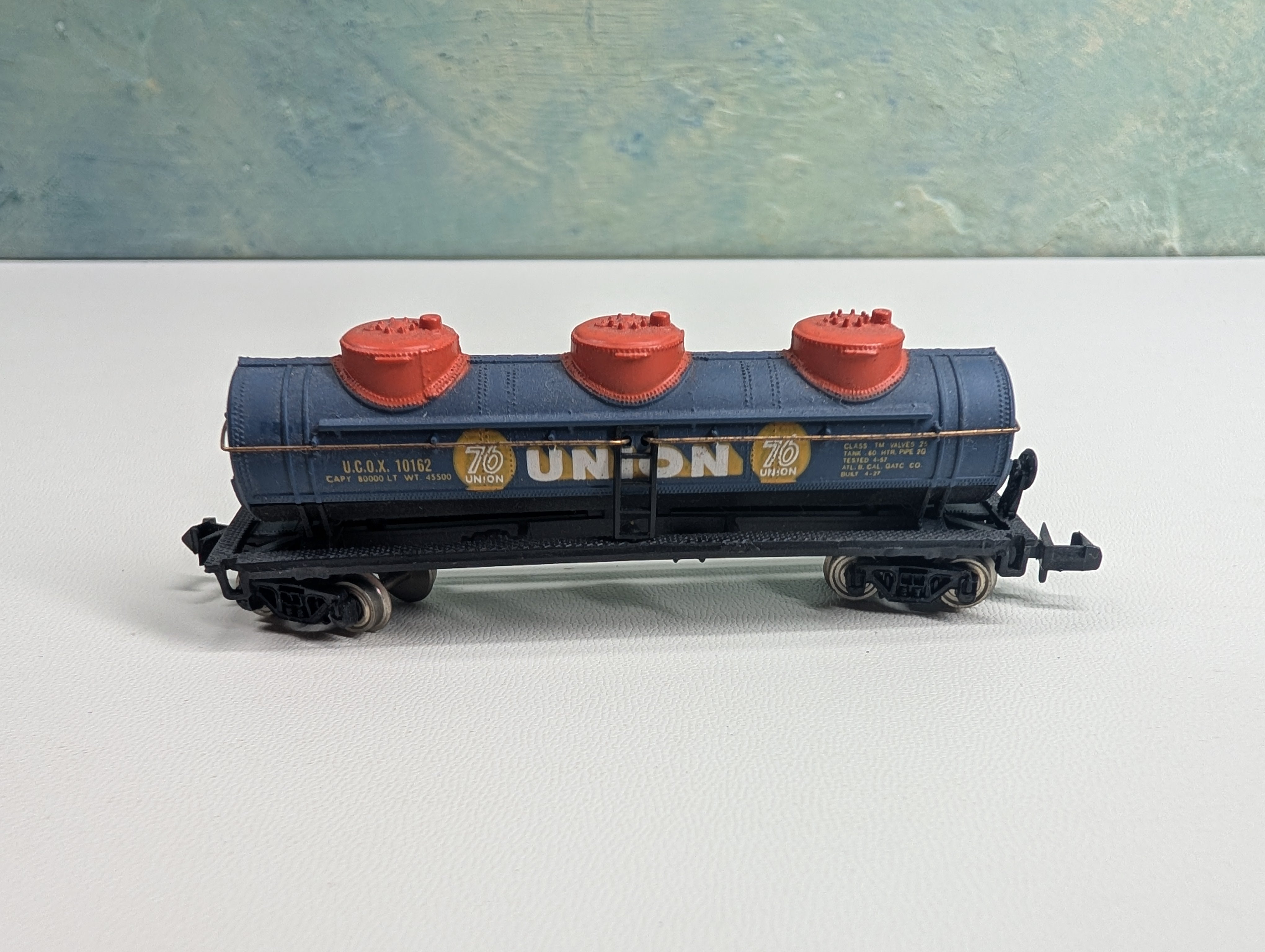 USED Bachmann N Scale Triple Dome Tank Car Union 76 UCOX #10162