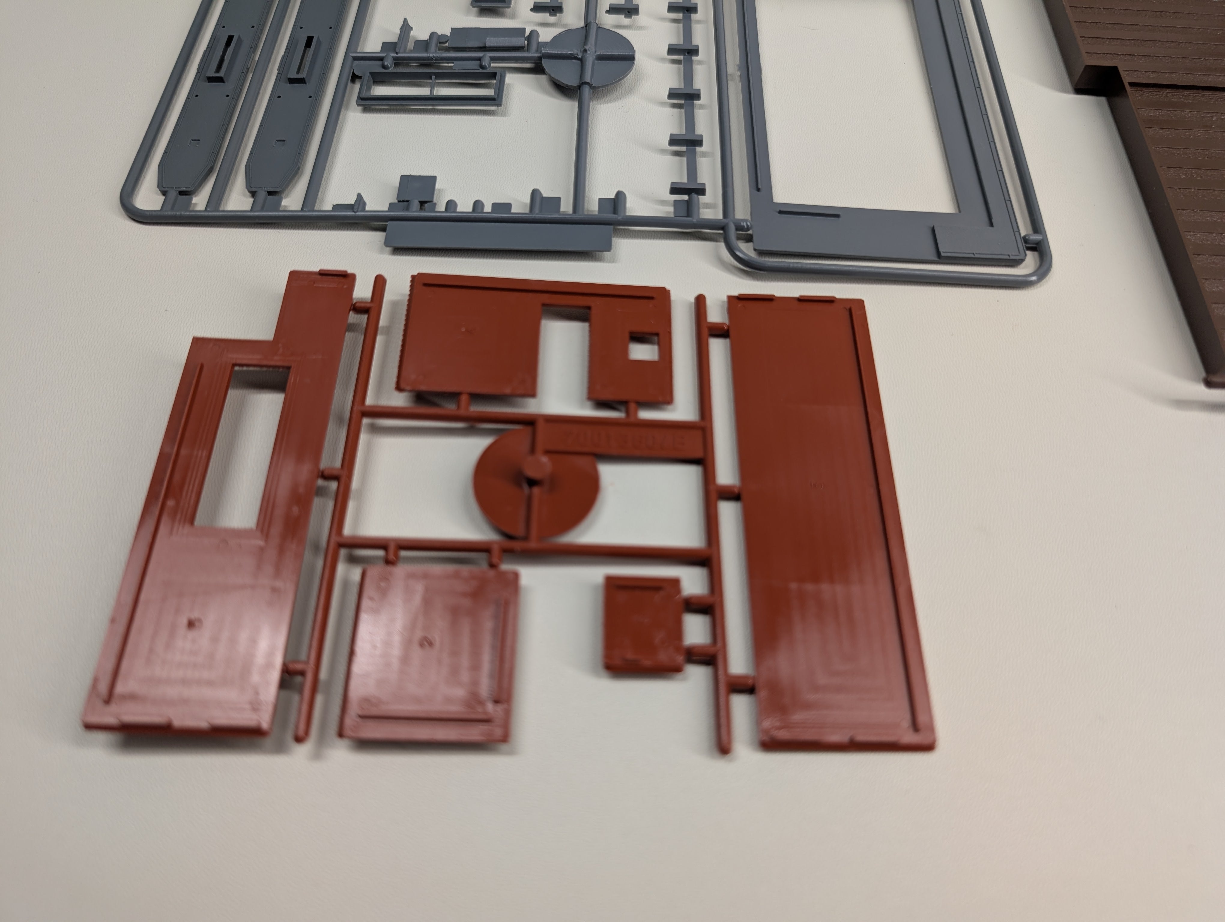 USED Life-Like 1360 HO Scale Drive Through Bank KIT