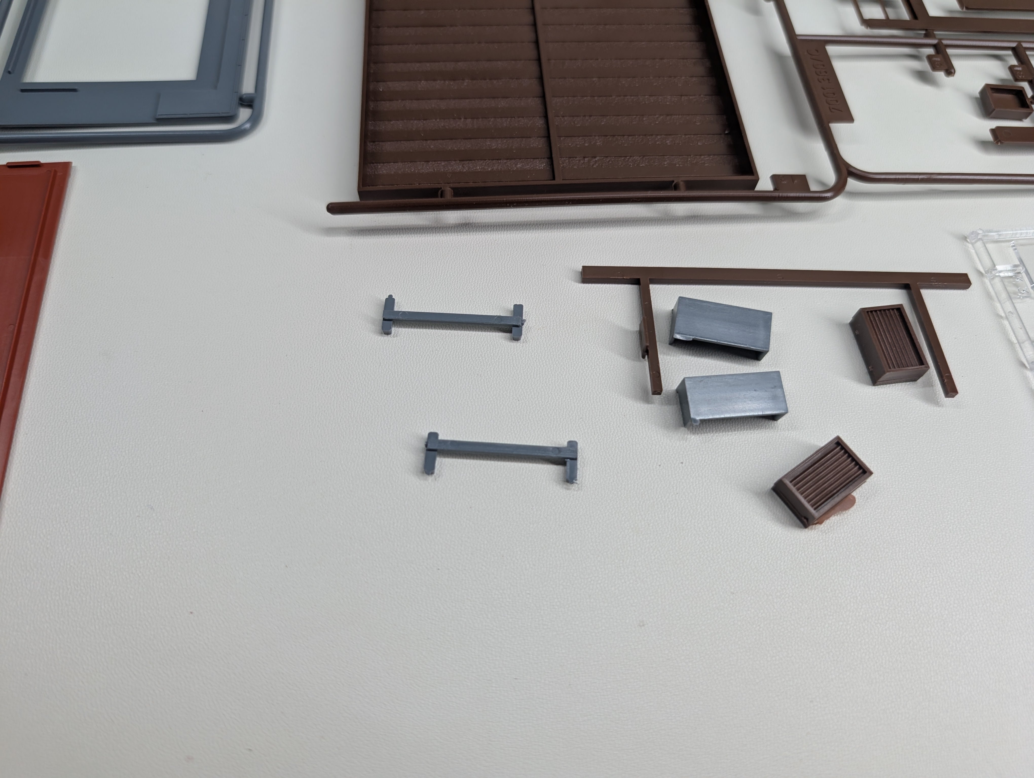 USED Life-Like 1360 HO Scale Drive Through Bank KIT