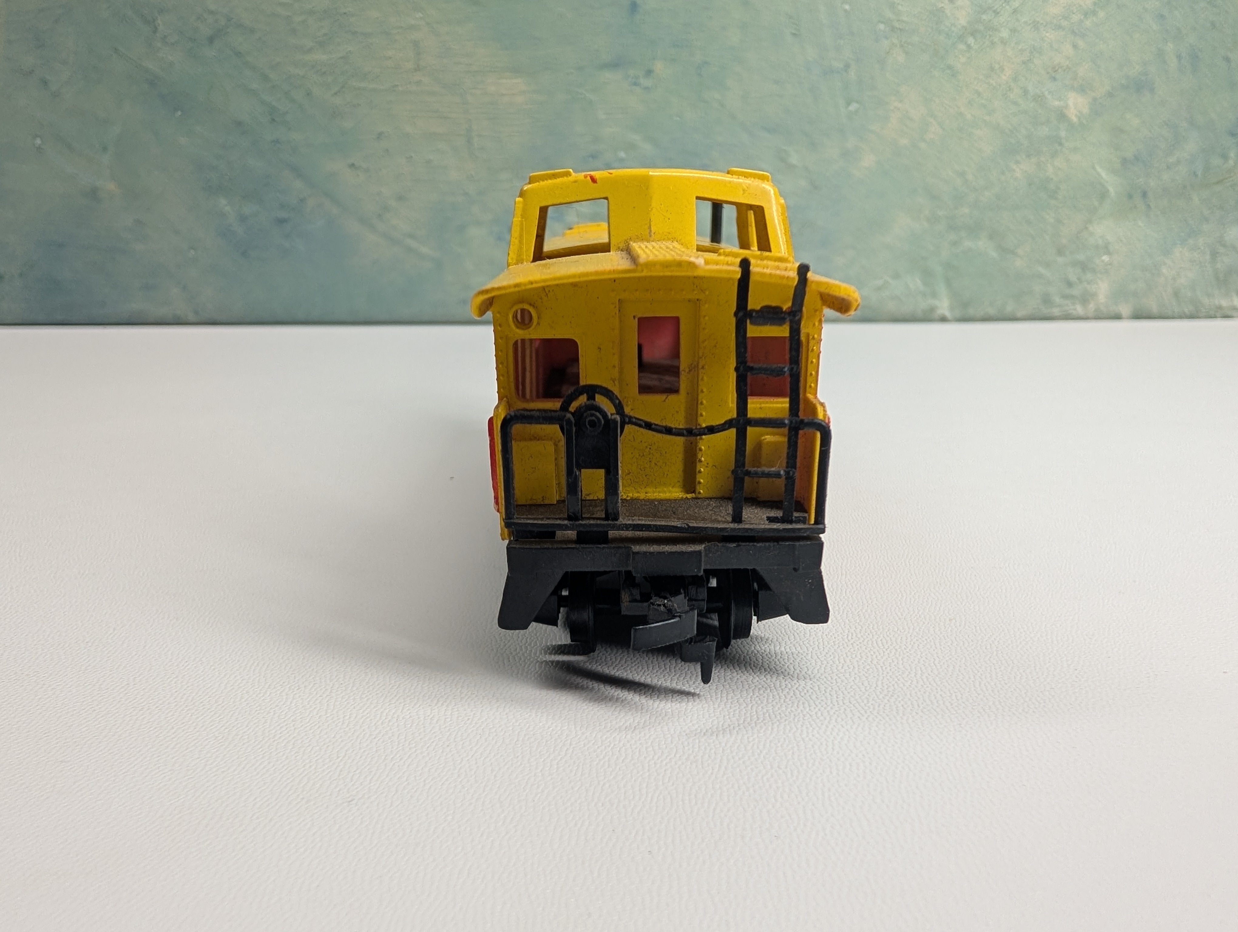 USED Tyco HO Scale Caboose Rock Island