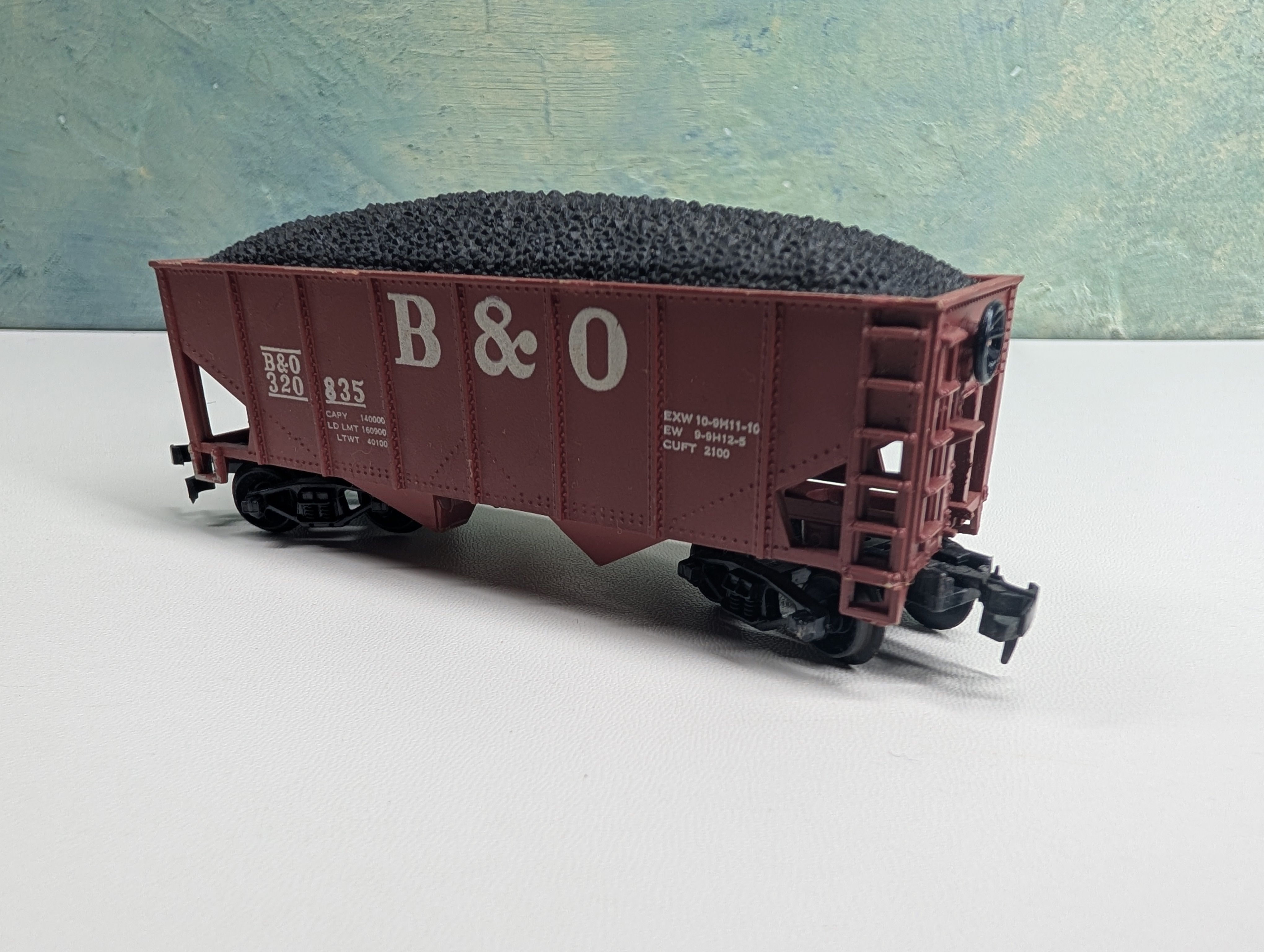USED HO Scale 2 Bay Hopper Baltimore and Ohio B&O #320835