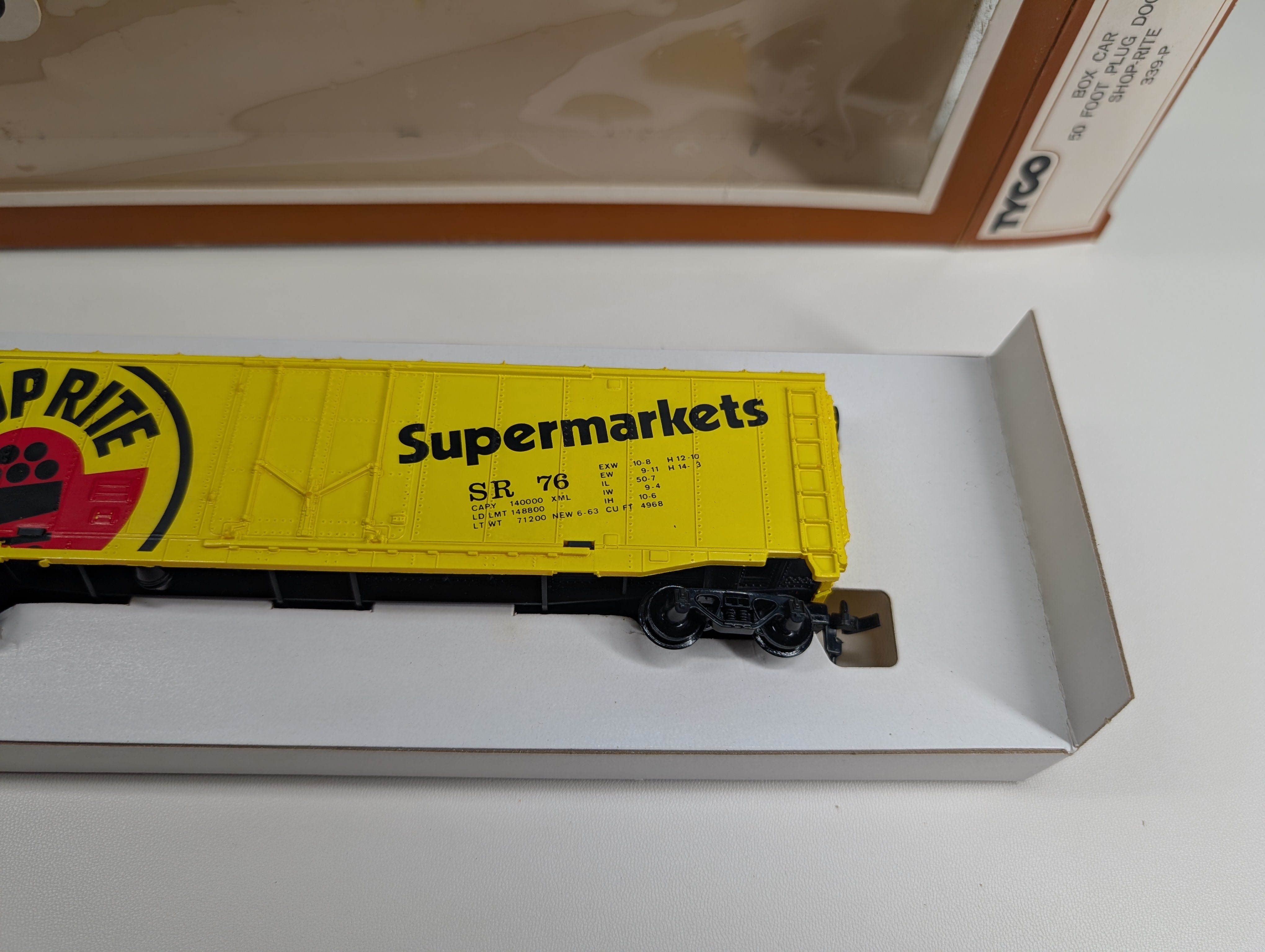 USED Tyco HO Scale 50' Plug Door Box Car Shop-Rite