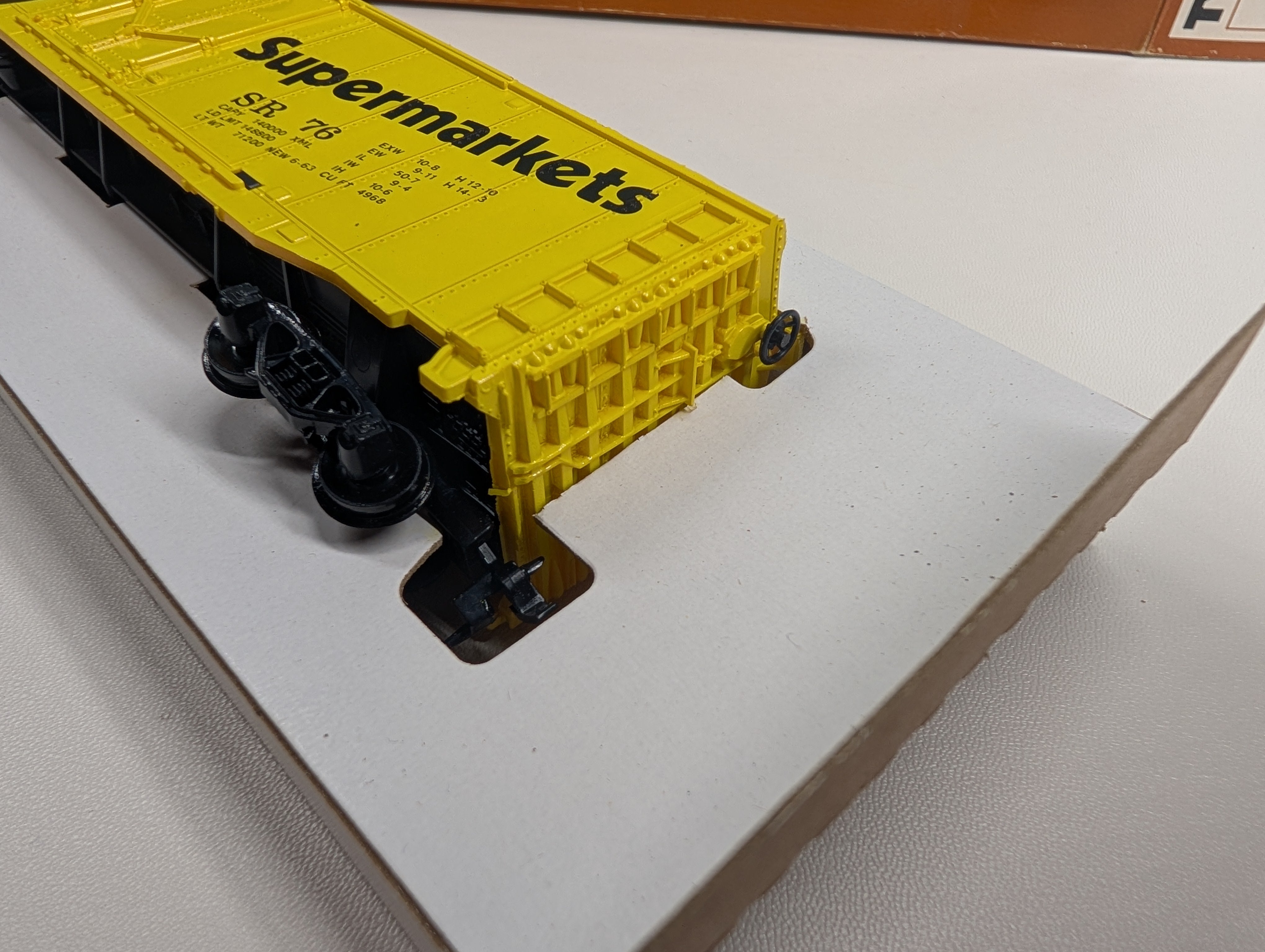 USED Tyco HO Scale 50' Plug Door Box Car Shop-Rite