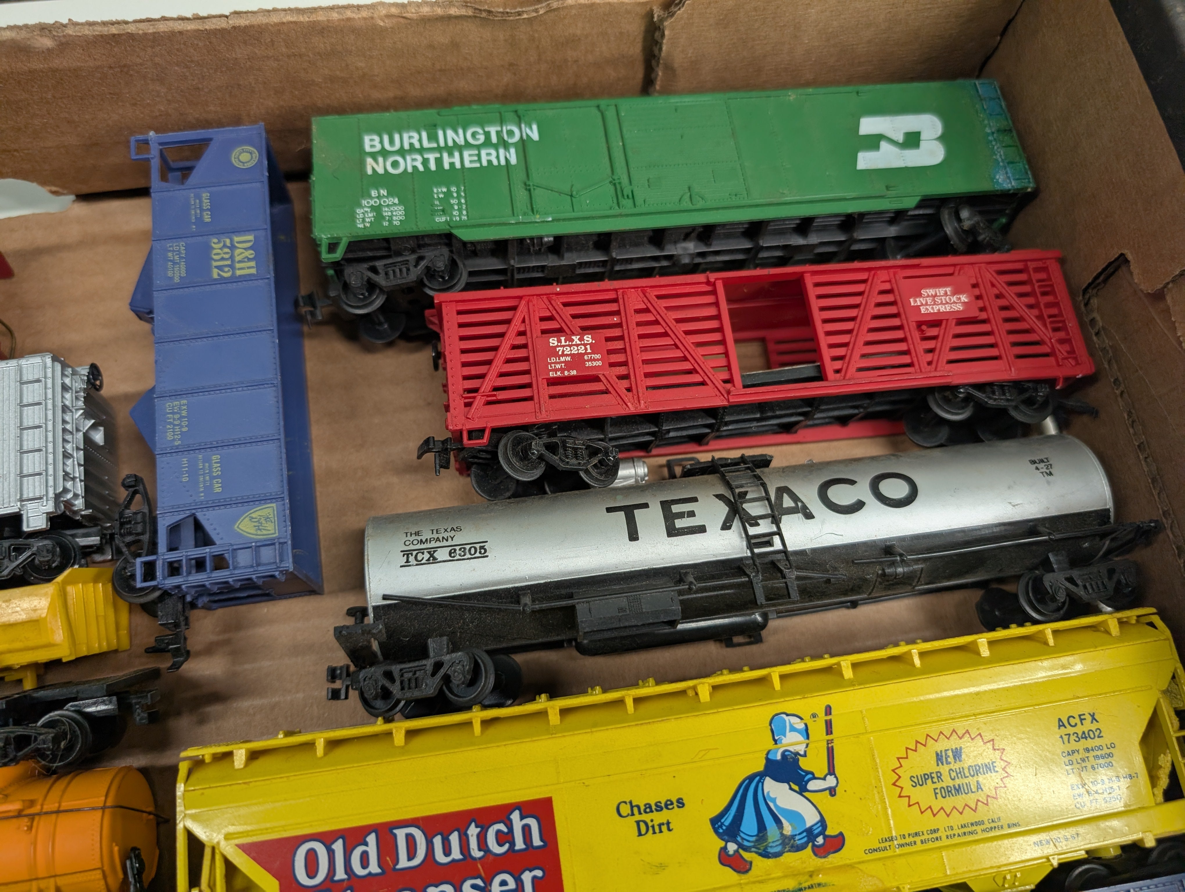 USED HO Scale Lot of Parts/Repairs Crane, Hoppers, Tank Cars, Bus & more Freight