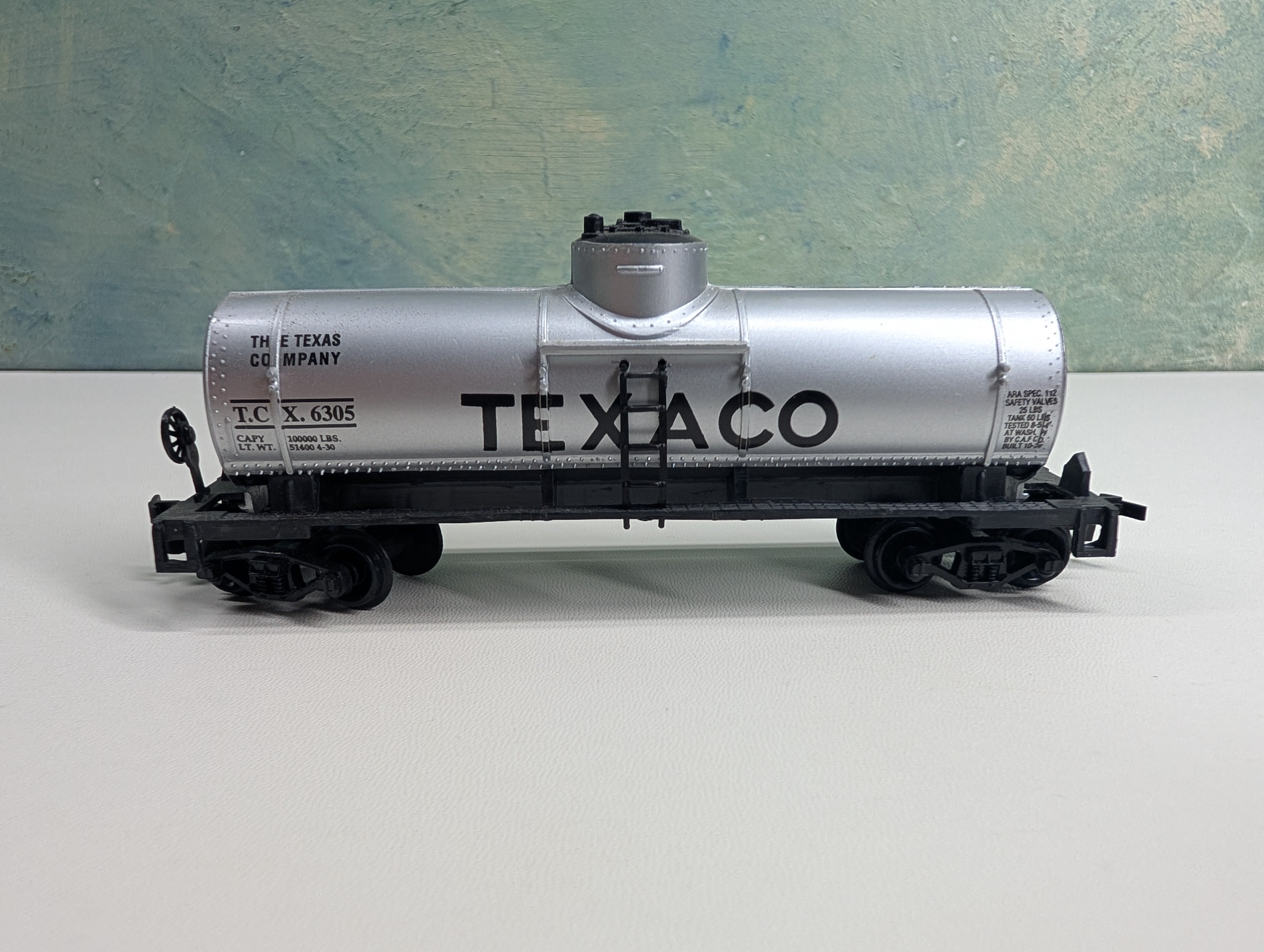 USED Life-Like HO Scale Single Dome Tank Car Texaco TCX #6305