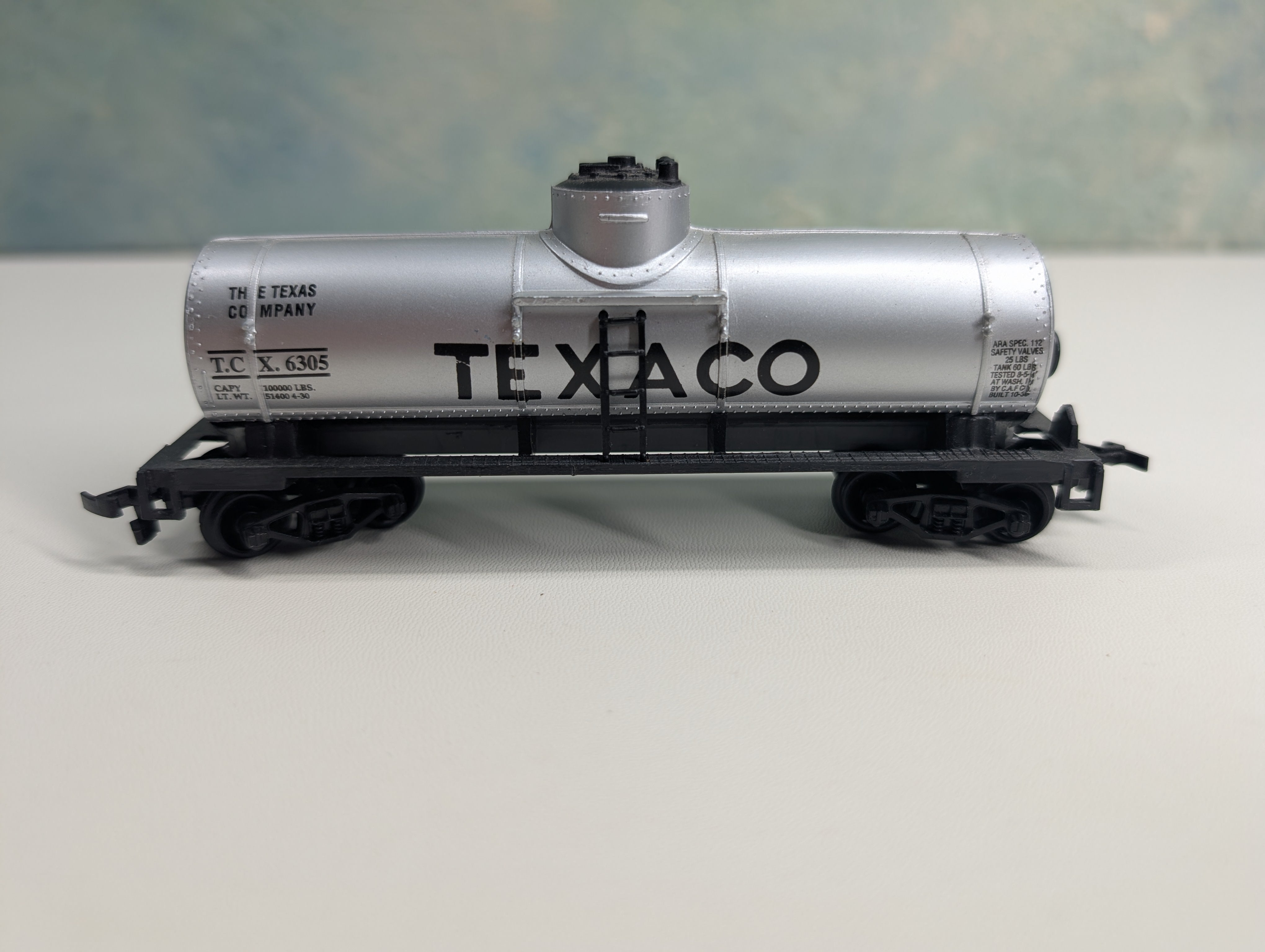 USED Life-Like HO Scale Single Dome Tank Car Texaco TCX #6305