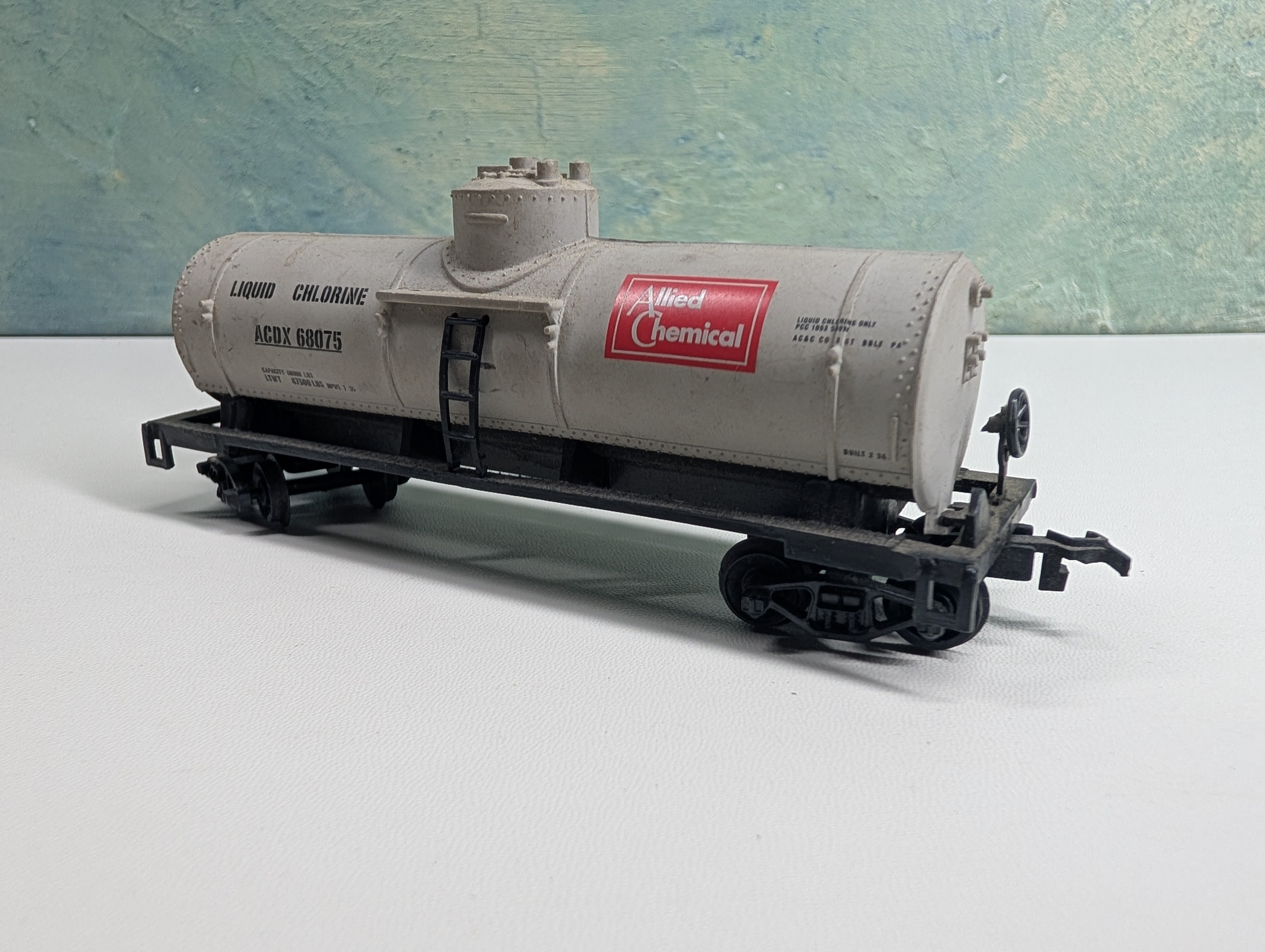 USED Life-Like HO Scale Single Dome Tank Car Allied Chemical ACDX #68075