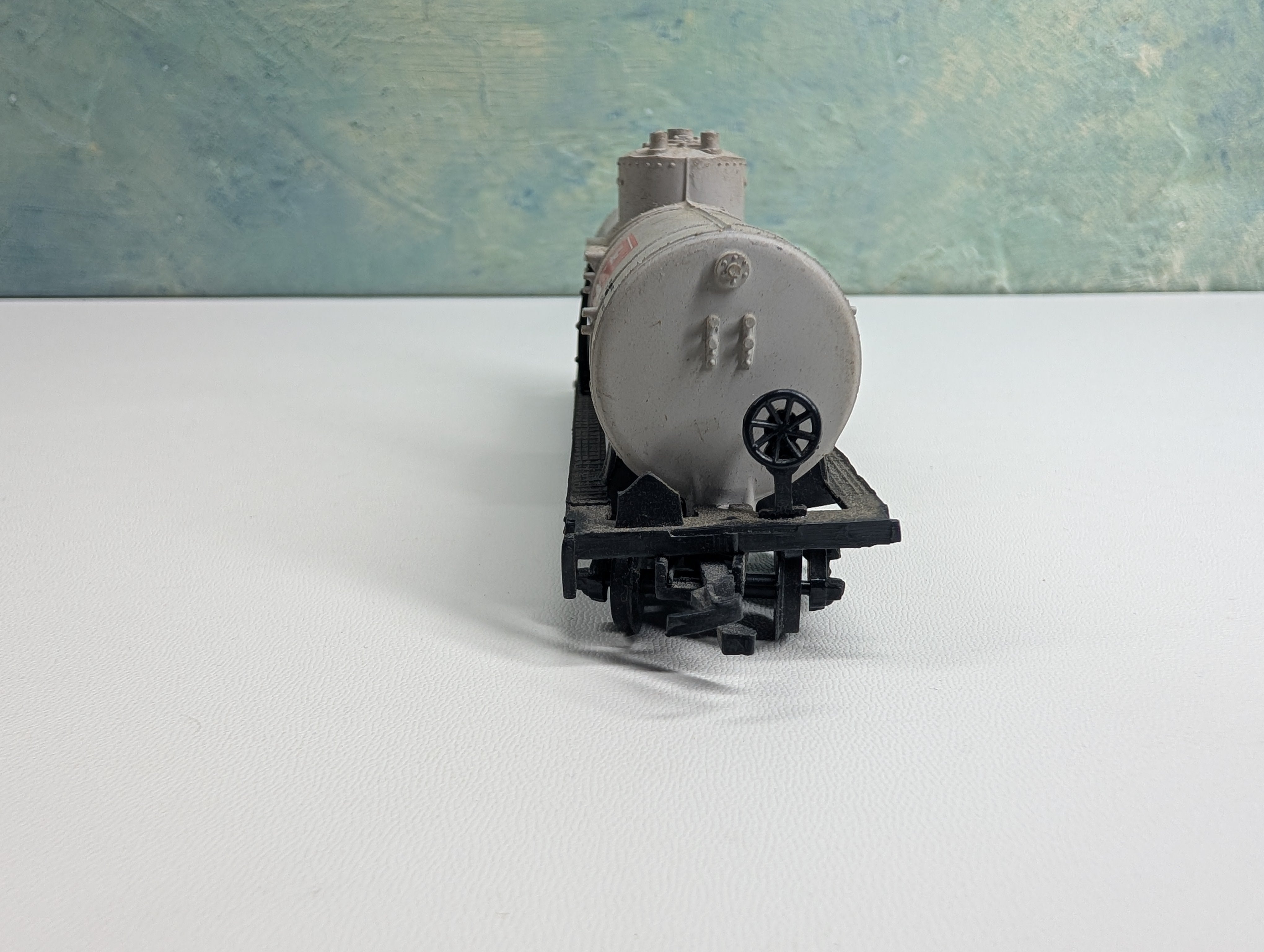 USED Life-Like HO Scale Single Dome Tank Car Allied Chemical ACDX #68075