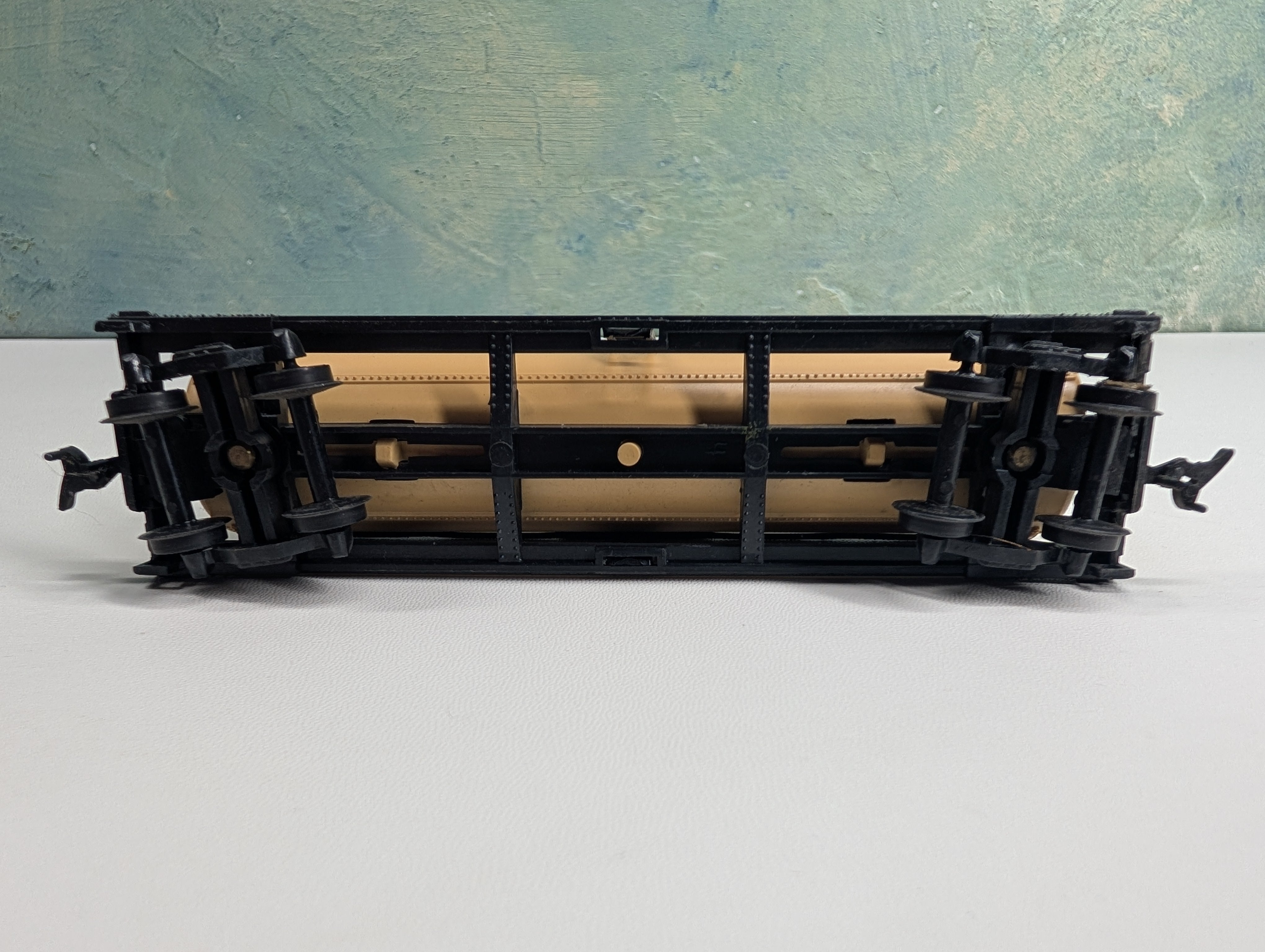 USED Model Power HO Scale Single Dome Tank Car Hydrocarbon Rocket Fuel #X-415