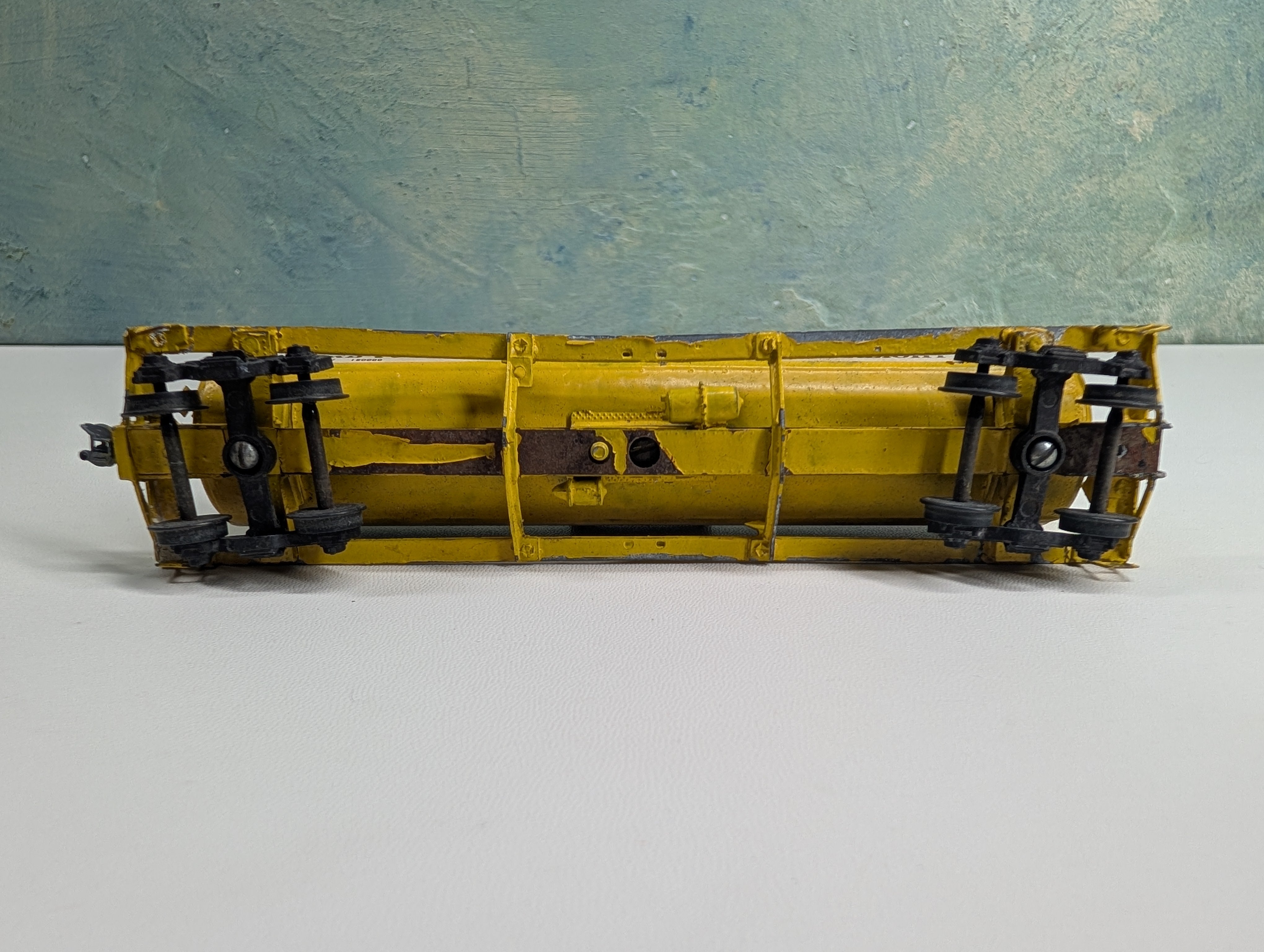 USED Athearn HO Scale Single Dome Tank Car, Metal Timken Roller Bearing TRB #7944