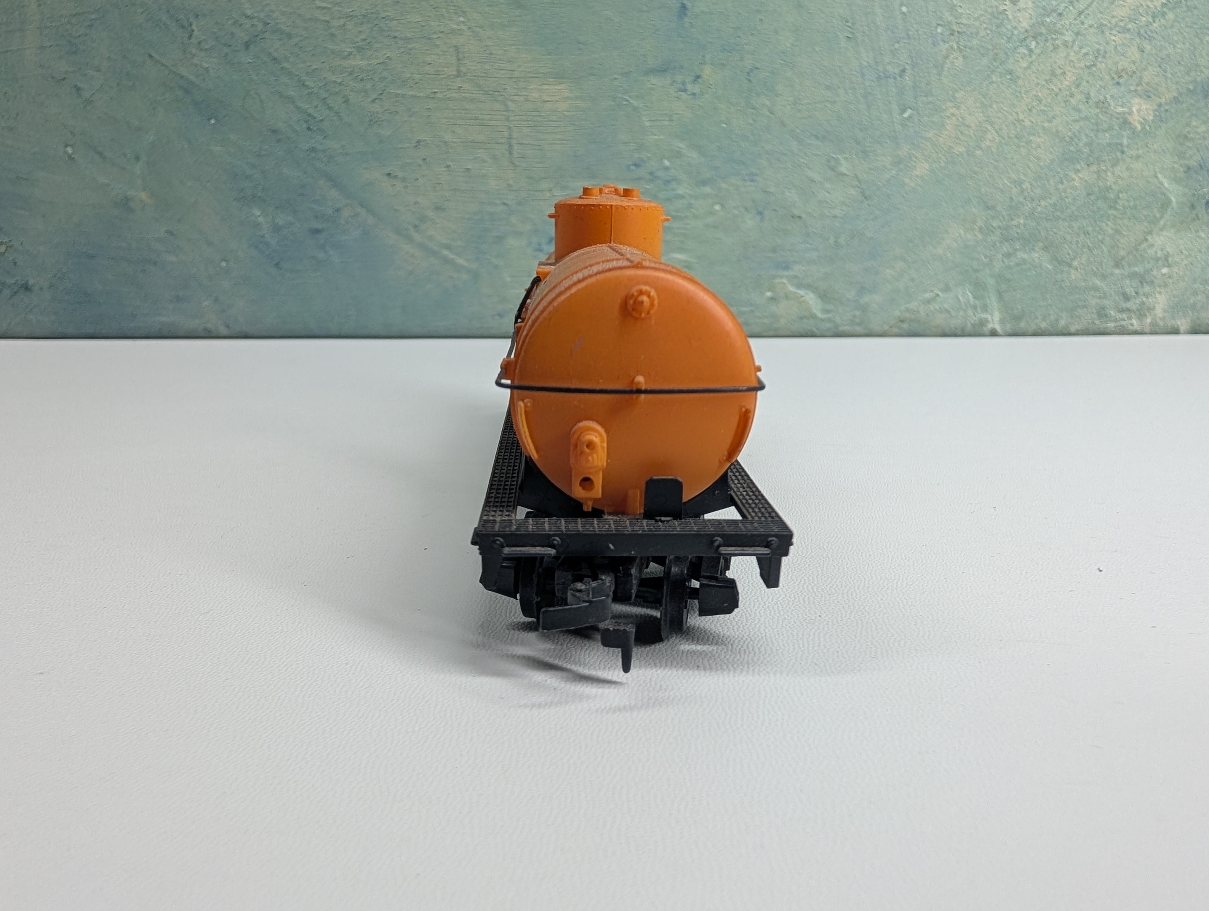 USED Tyco HO Scale Single Dome Tank Car Shell
