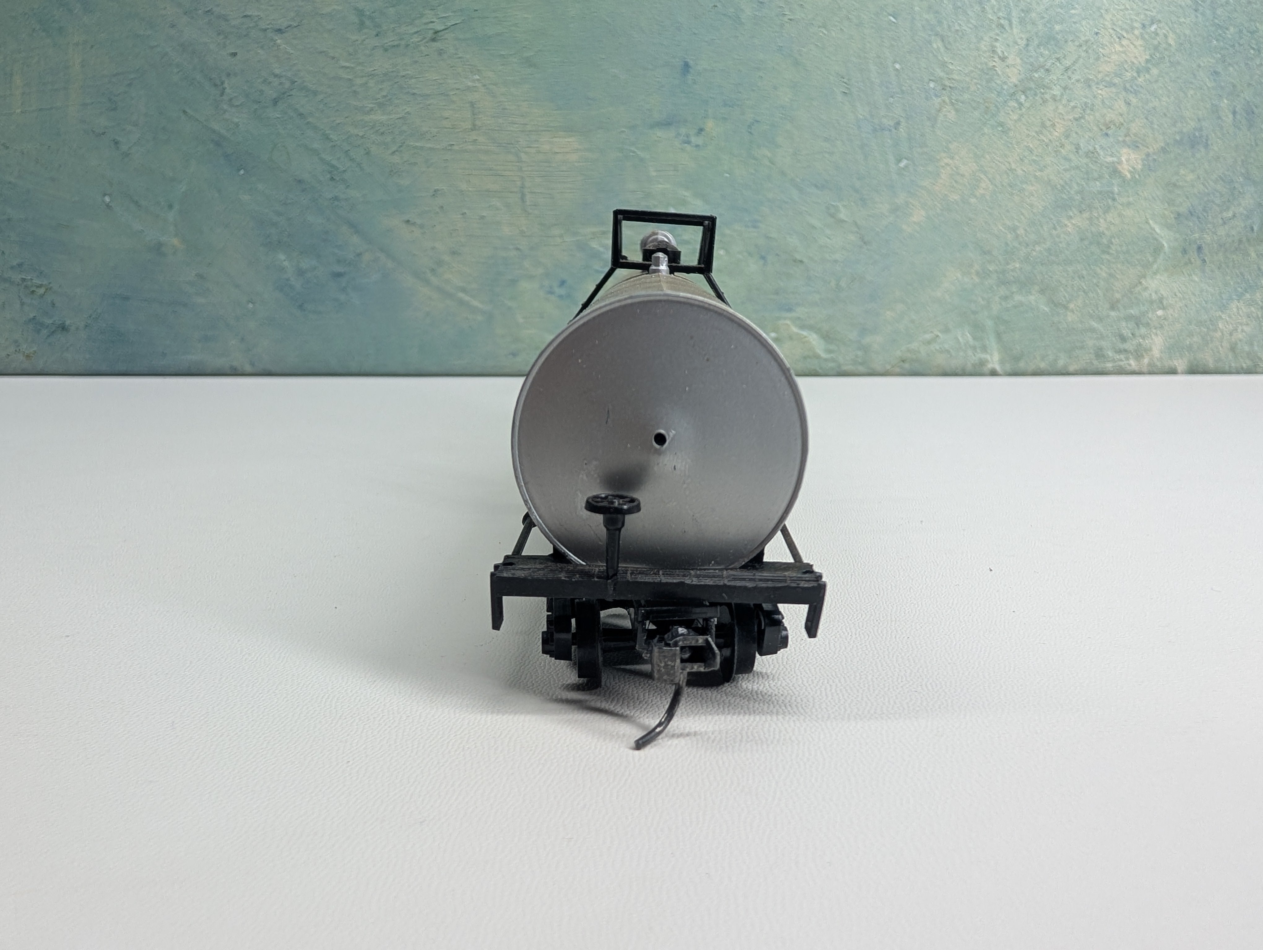 USED AHM HO Scale 50' Single Dome Tank Car Texaco TCX #6305