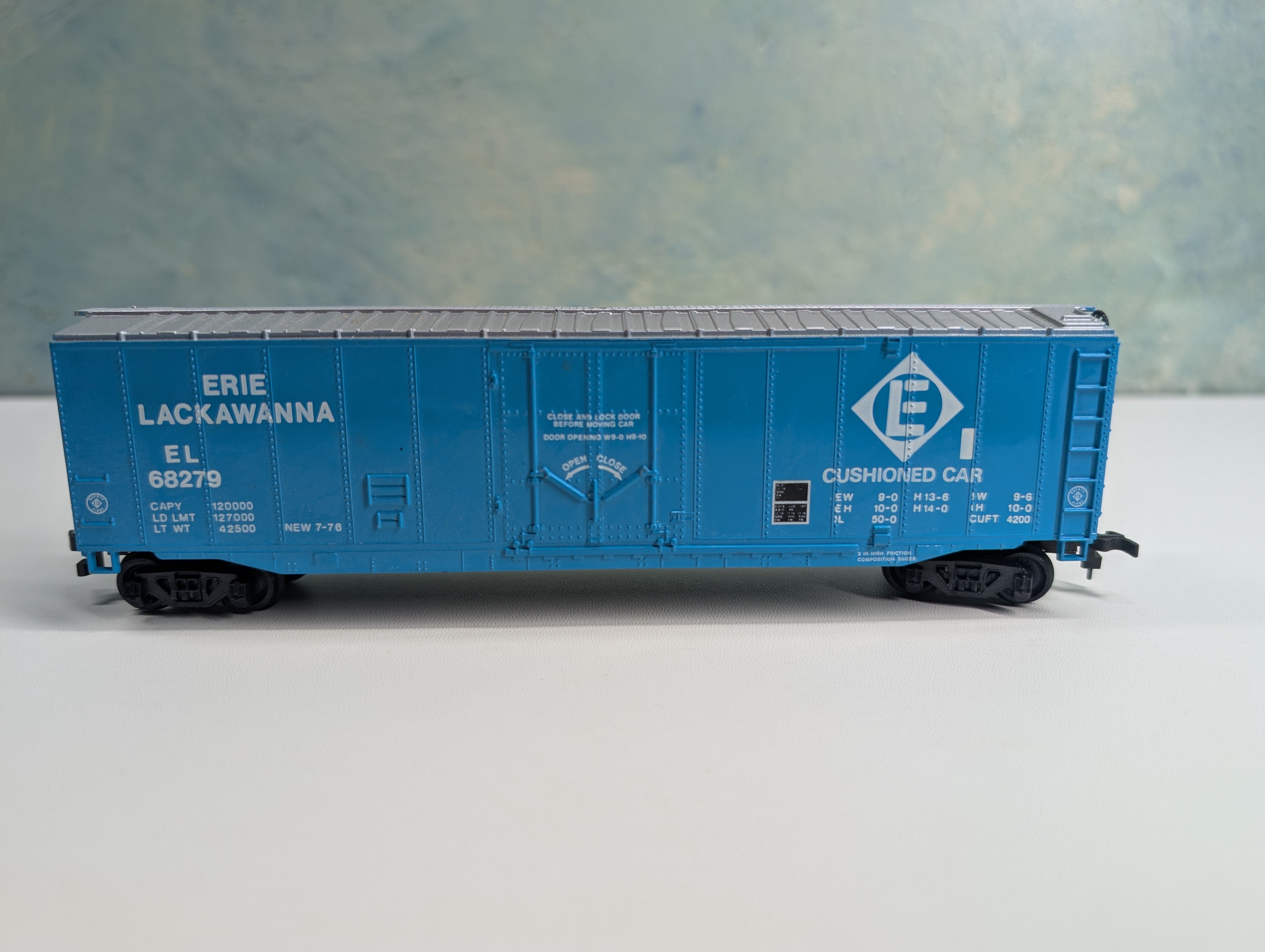 USED Bachmann HO Scale 50' Box Car Erie Lackawanna EL #68279