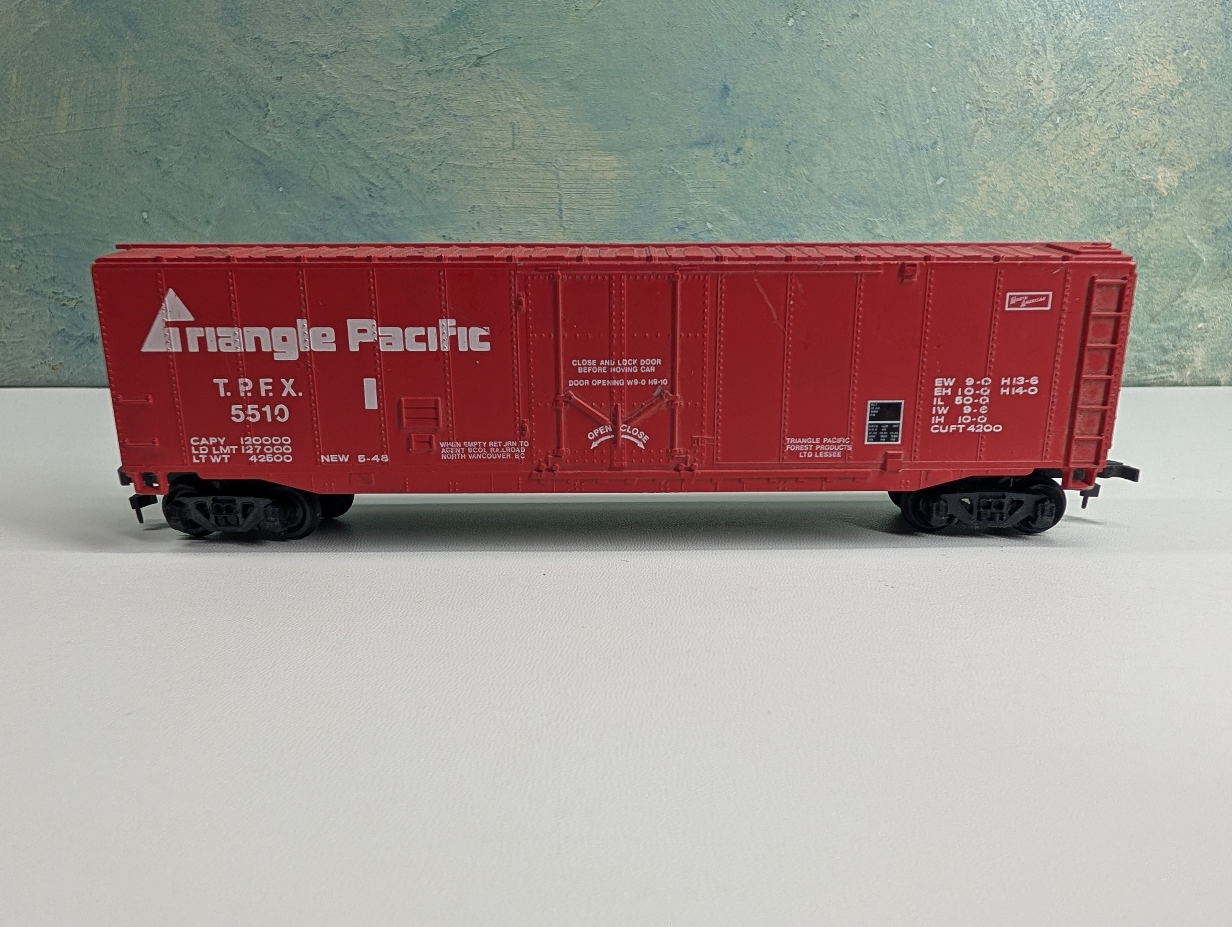 USED Bachmann HO Scale 50' Box Car Triangle Pacific TPFX #5510