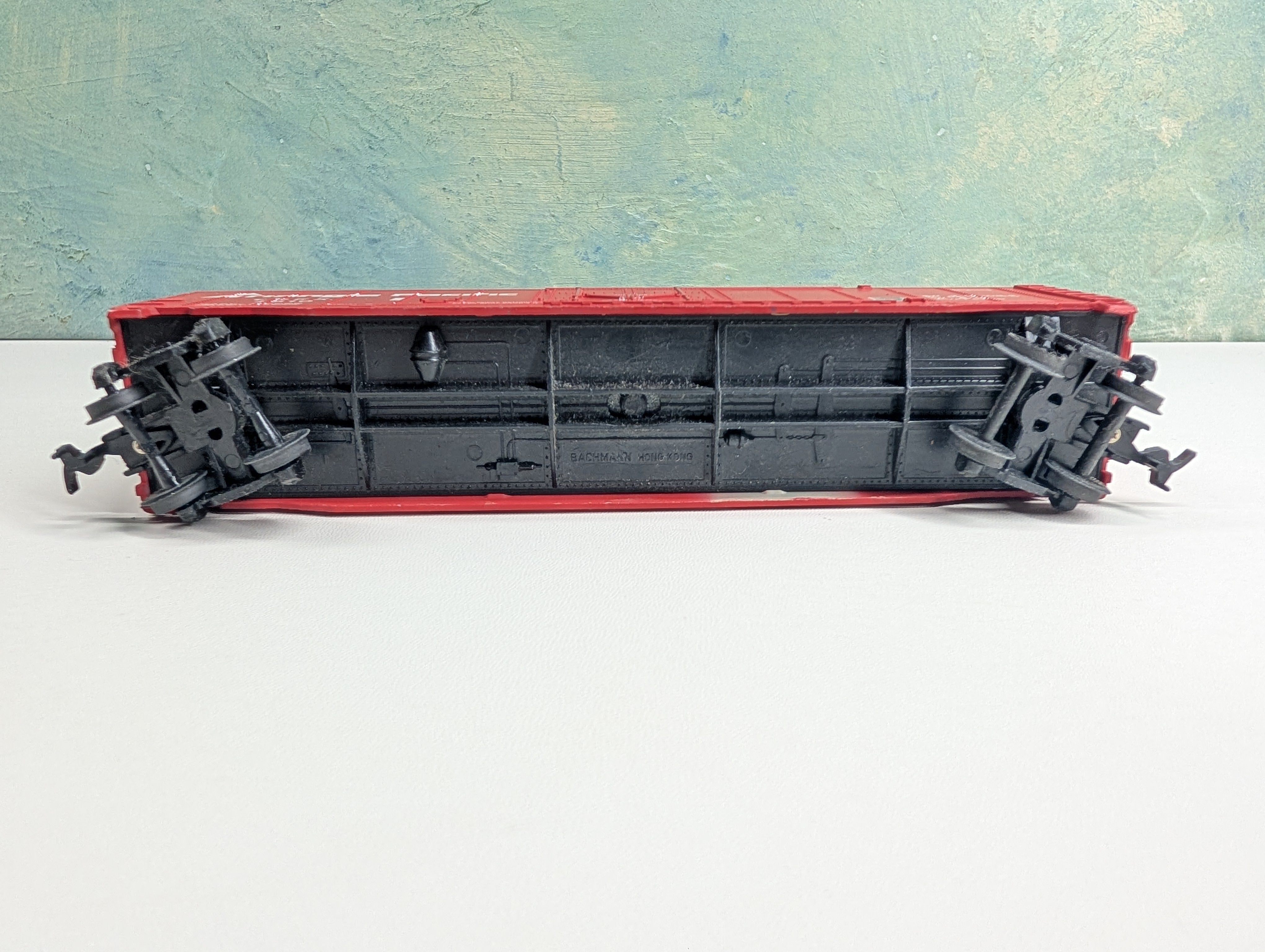 USED Bachmann HO Scale 50' Box Car Triangle Pacific TPFX #5510