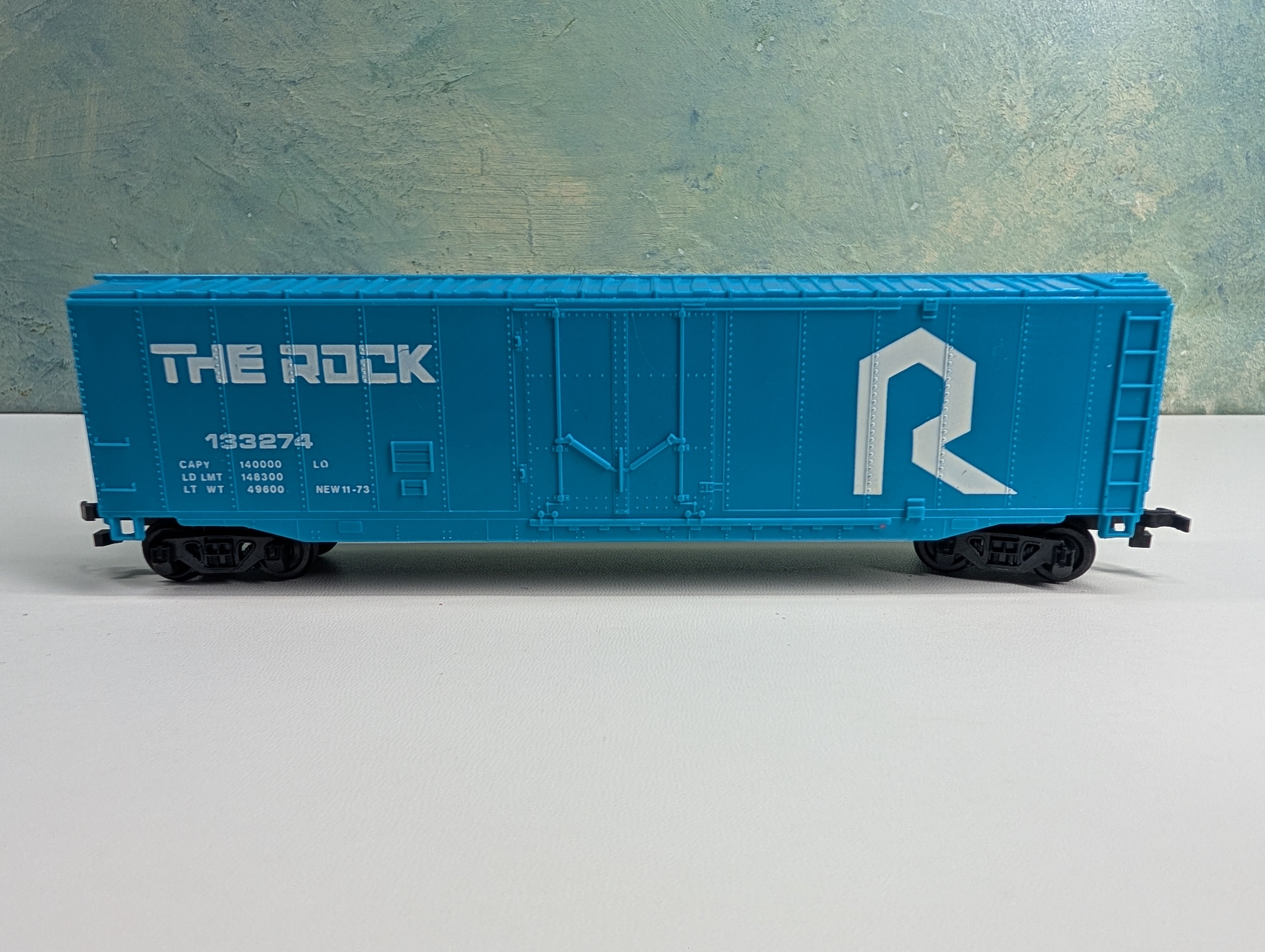 USED Bachmann HO Scale 50' Box Car Rock Island #133274