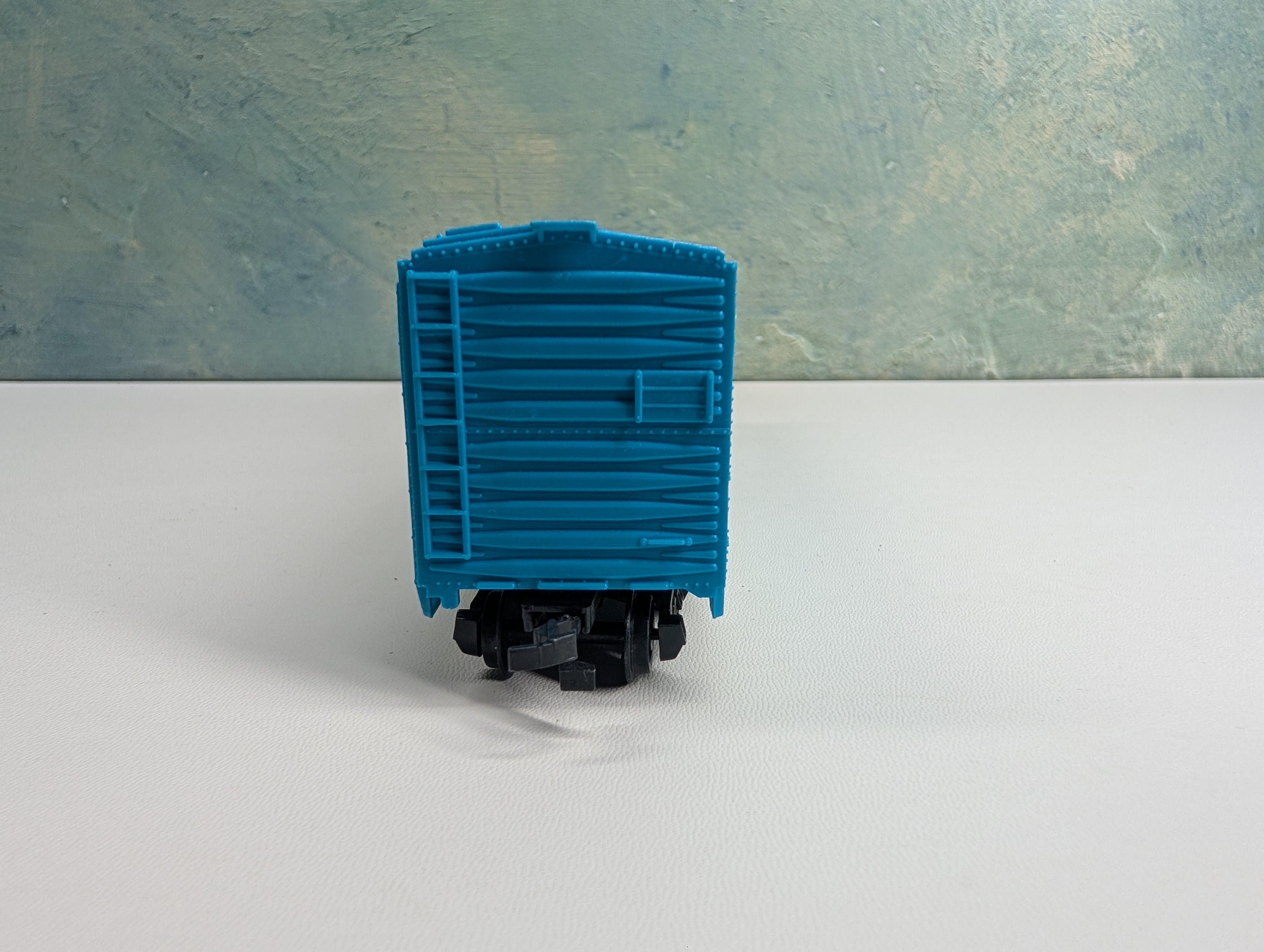 USED Bachmann HO Scale 50' Box Car Rock Island #133274