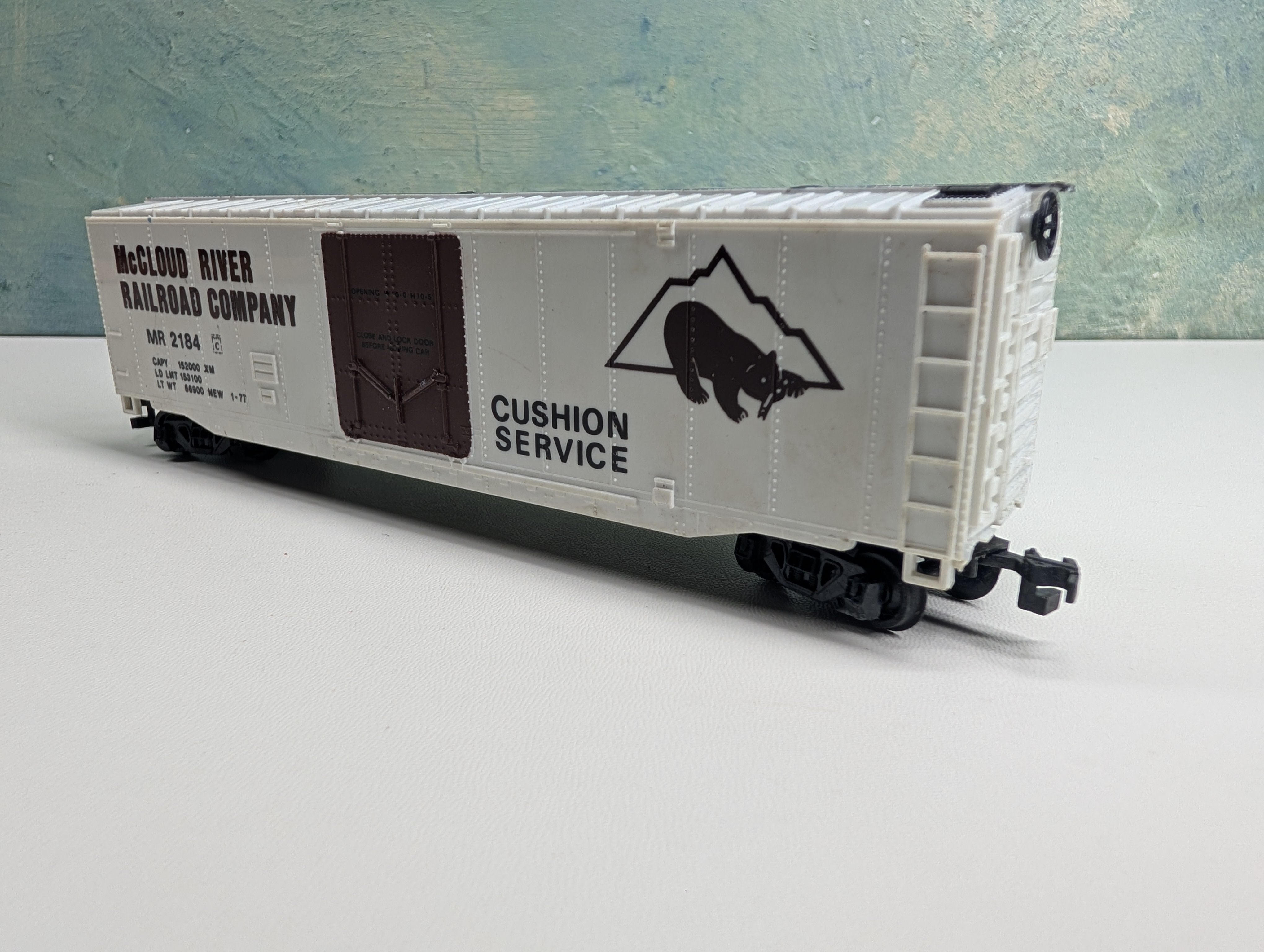 USED Bachmann HO Scale 50' Box Car McCloud River Railroad MR #2184