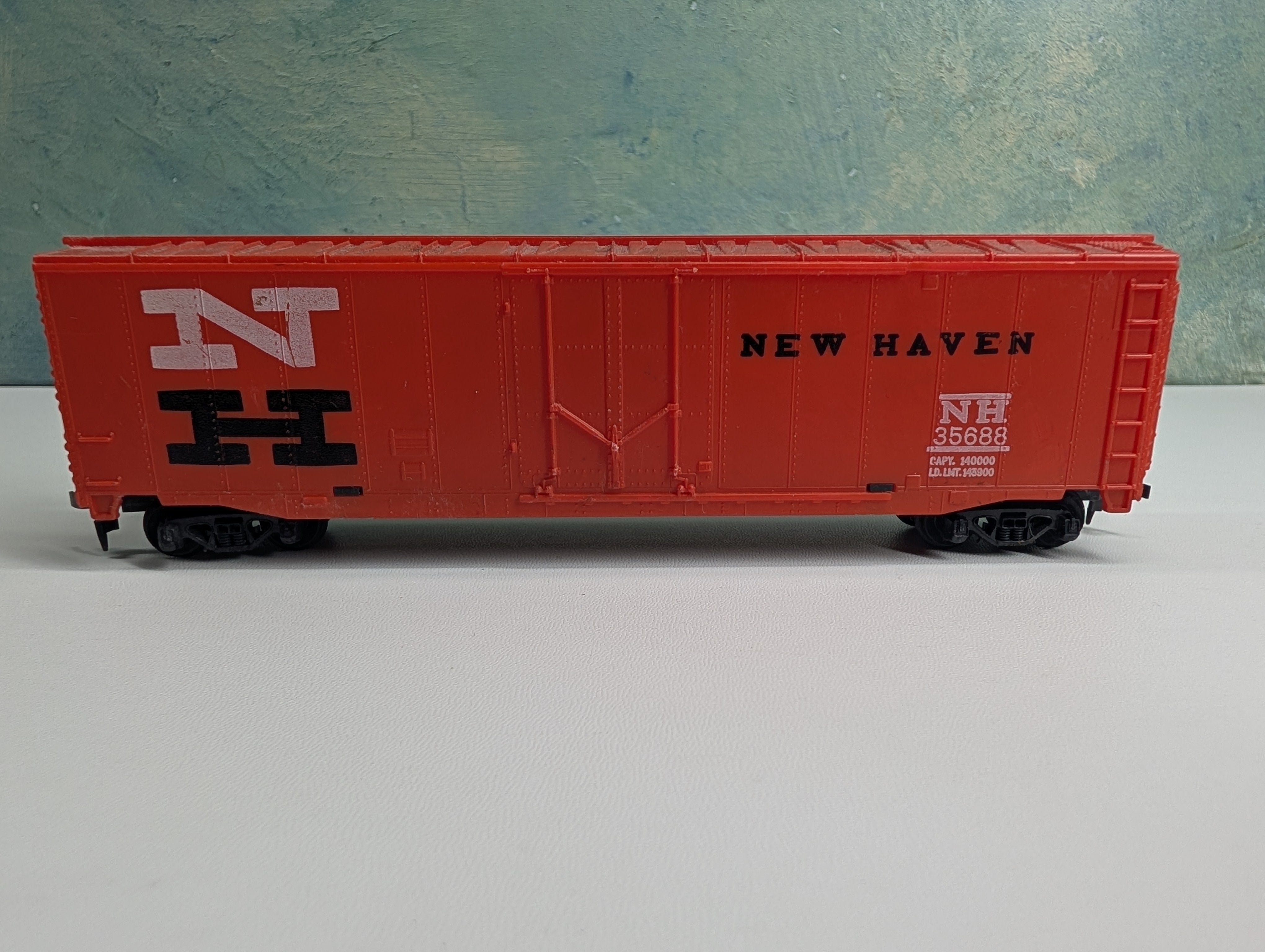 USED Tyco HO Scale 50' Box Car New Haven NH #35688