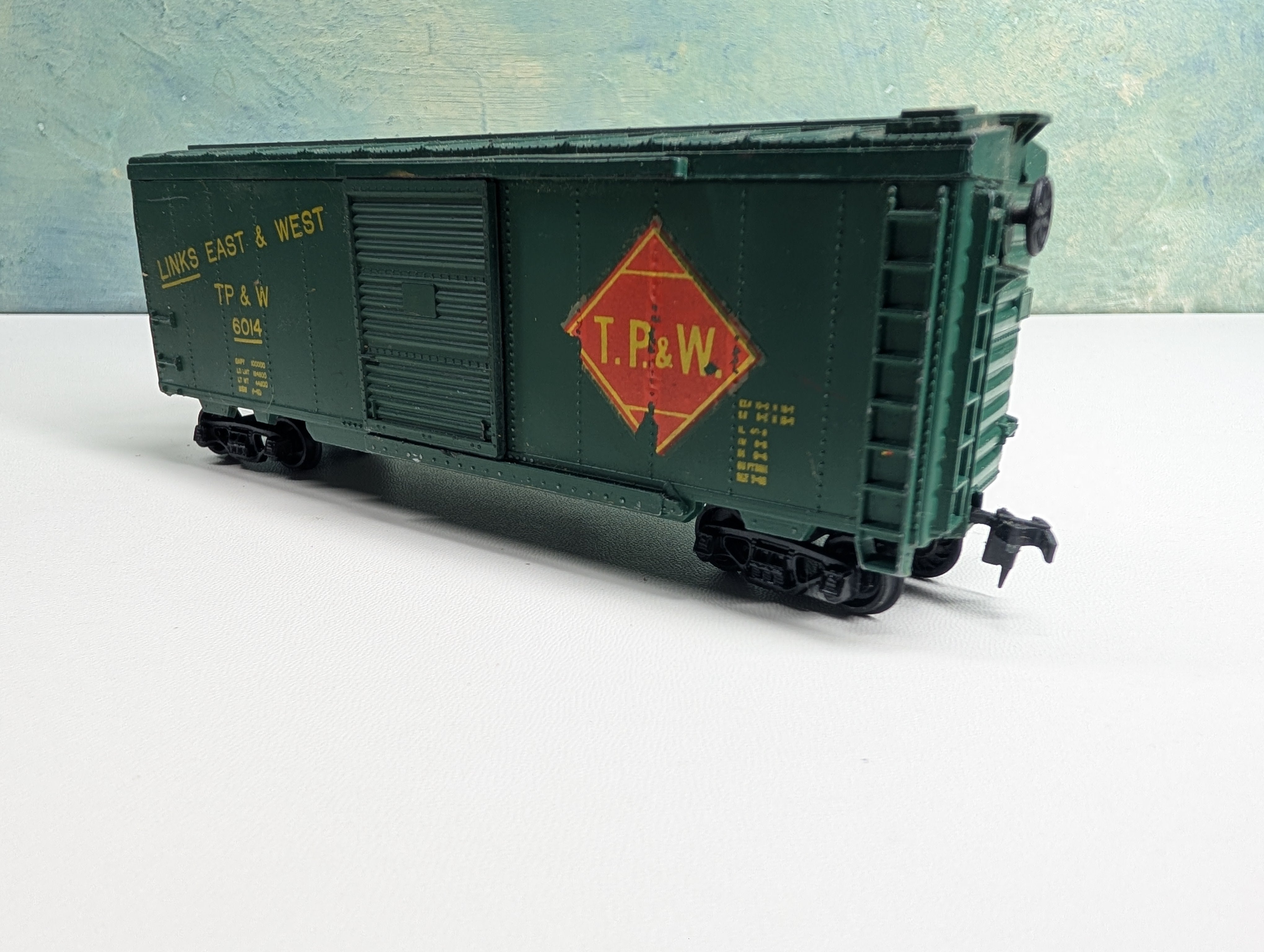 USED HOBBYLINE HO Scale 40' Box Car Toledo, Peoria and Western TP&W #6014