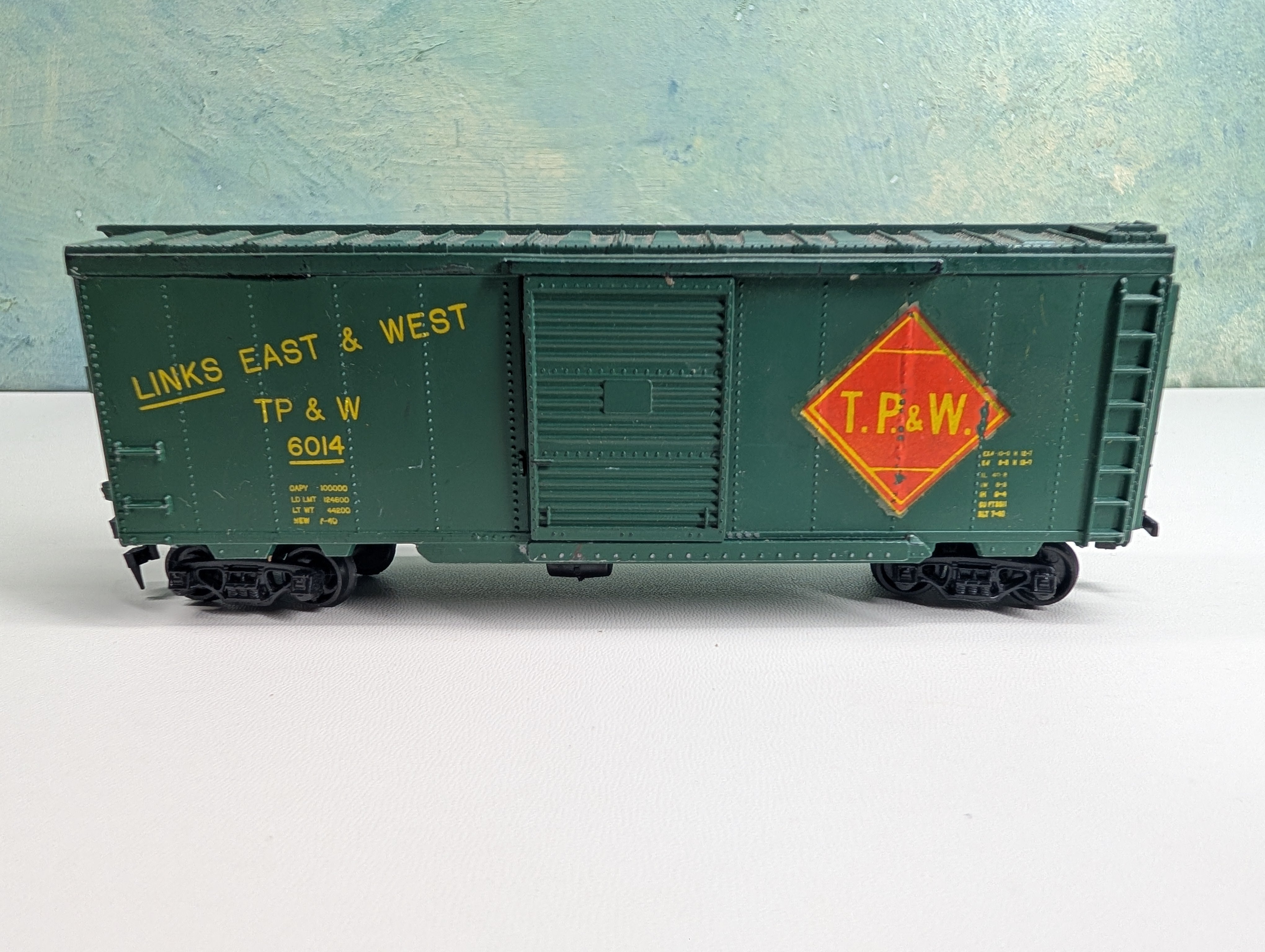 USED HOBBYLINE HO Scale 40' Box Car Toledo, Peoria and Western TP&W #6014