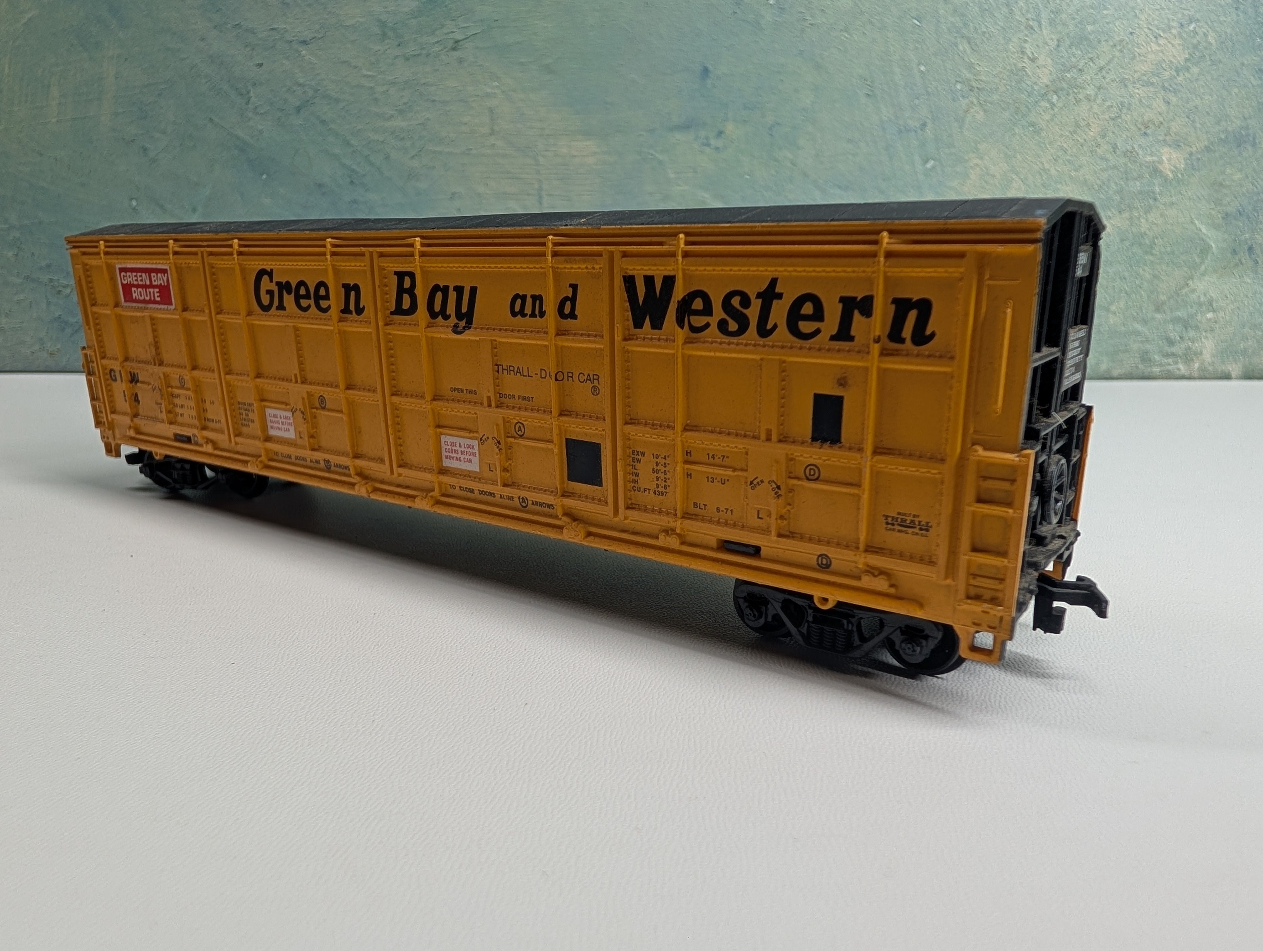 USED Life-Like HO Scale Thrall Door Box Car Green Bay and Western Railroad GBW #54