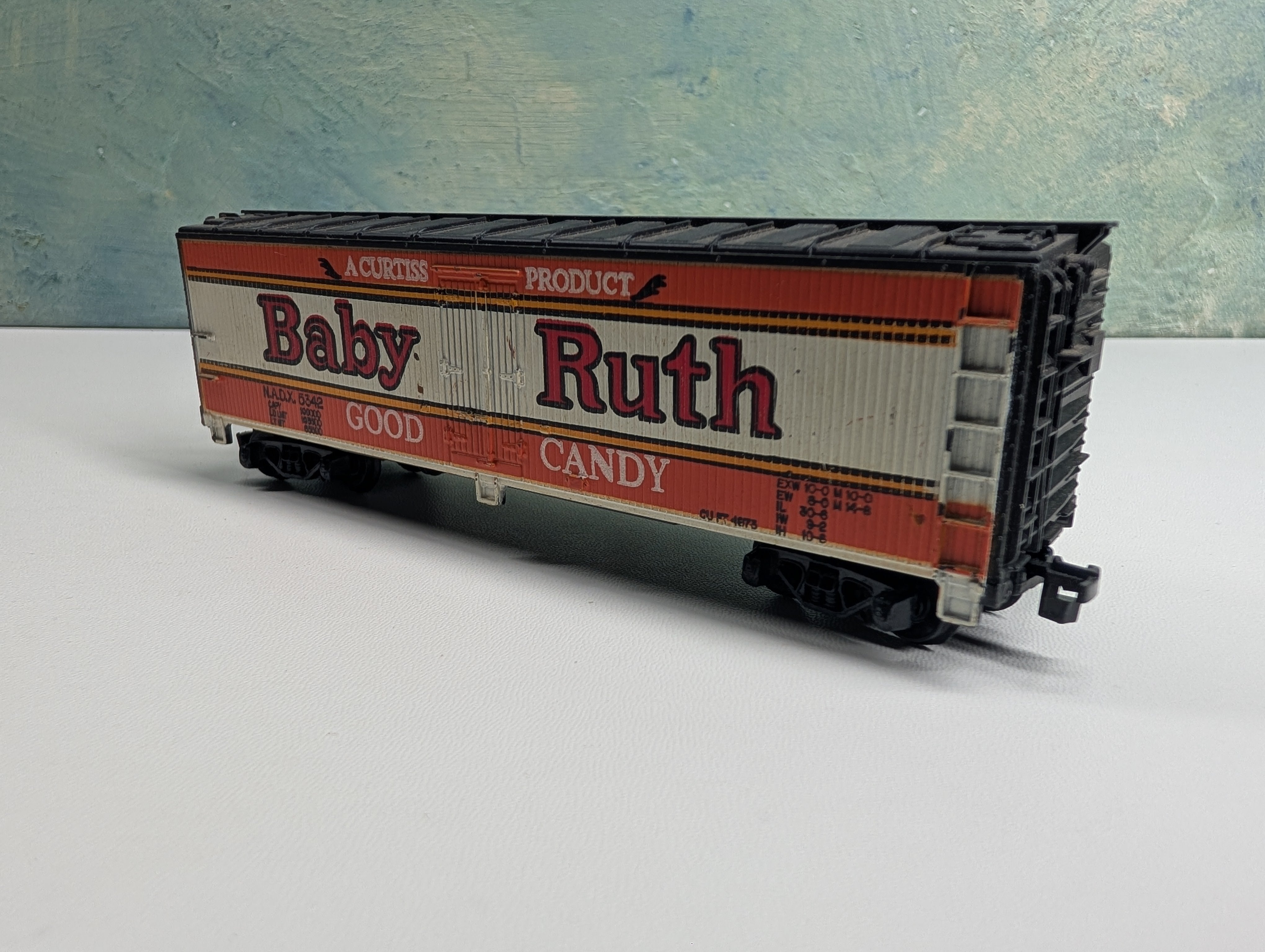 USED Tyco HO Scale 41' Wooden Reefer Box Car Baby Ruth NADX #5342