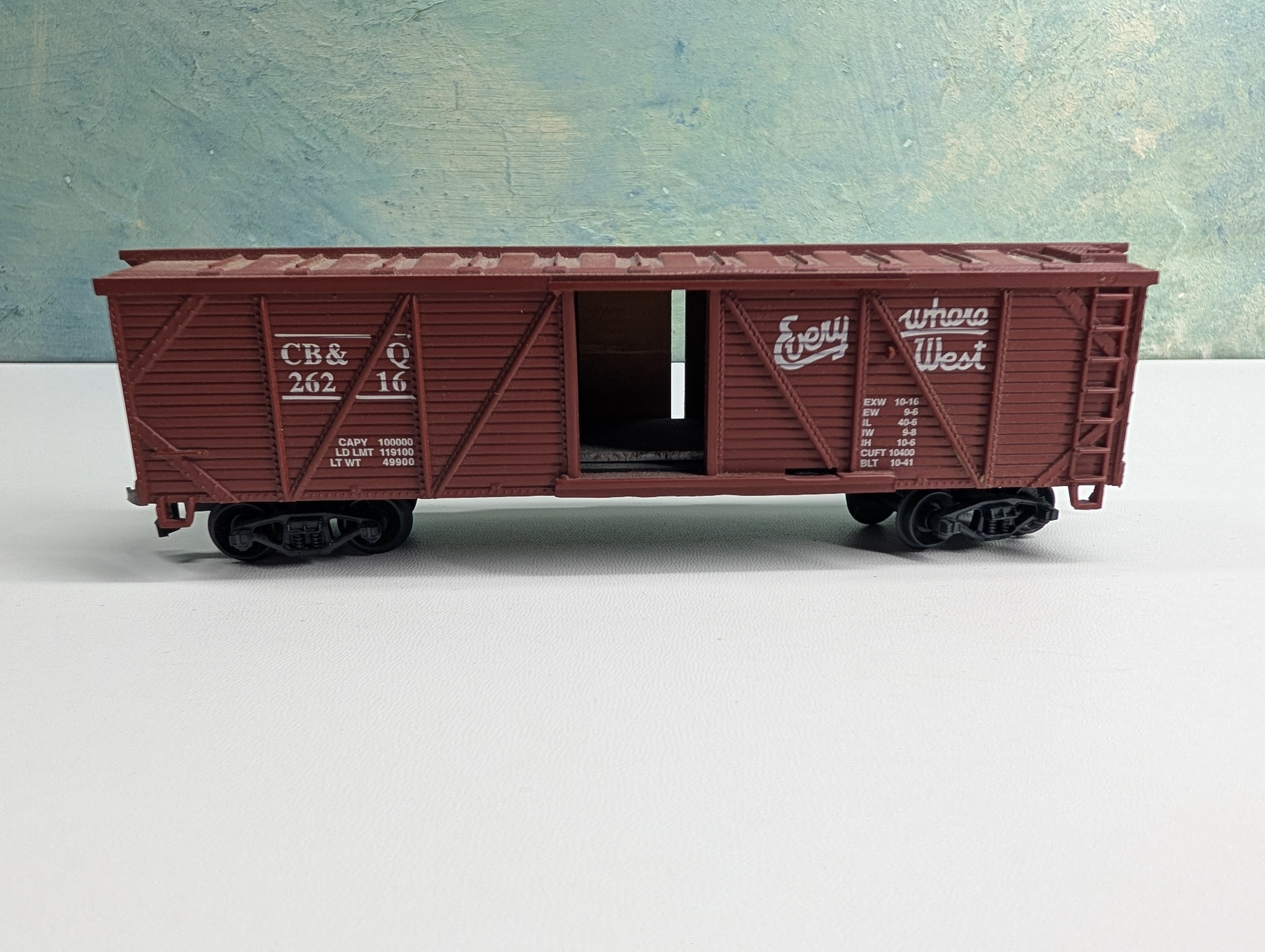 USED Life-Like HO Scale 42' Wooden Box Car Burlington CB&Q #26216