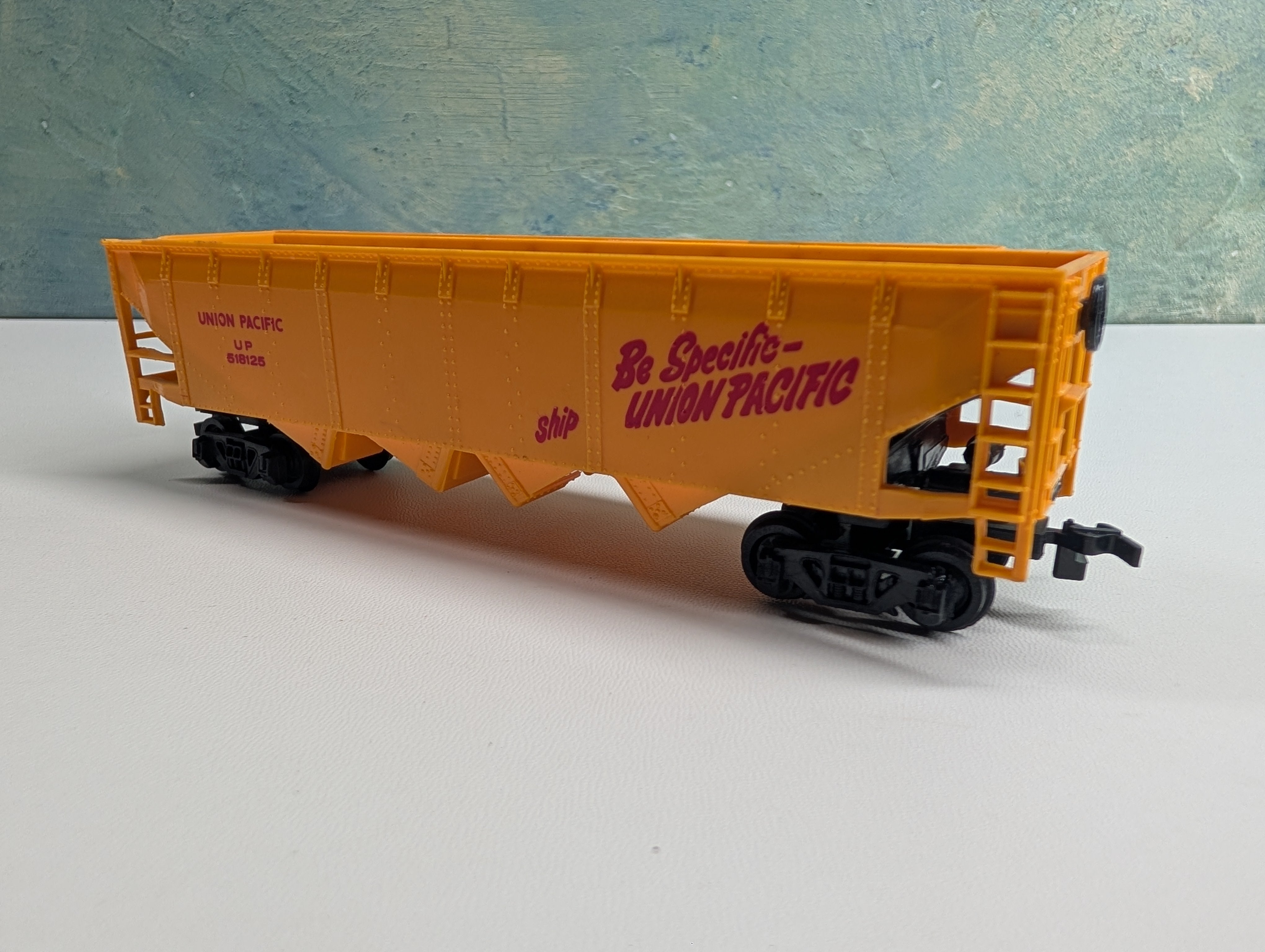 USED Bachmann HO Scale Quad Hopper Union Pacific UP #518125