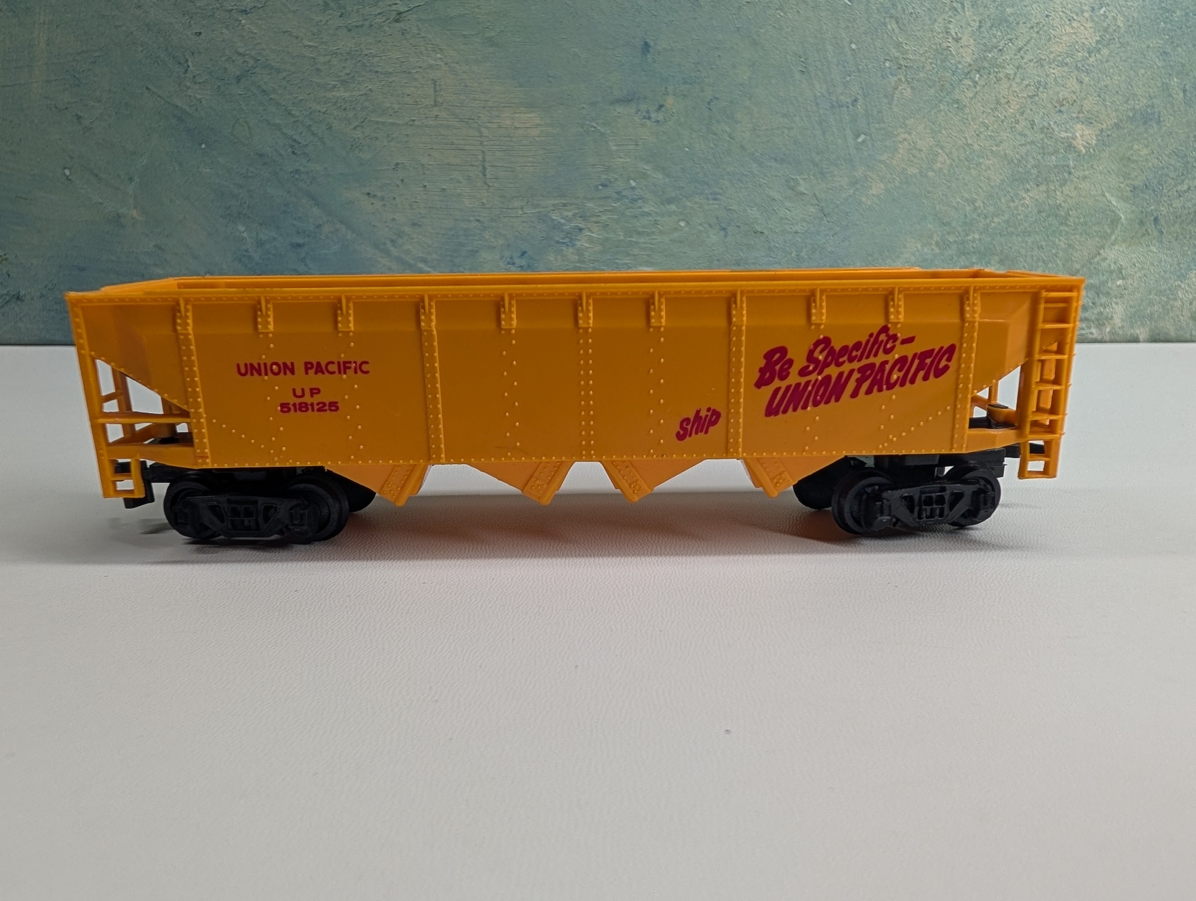 USED Bachmann HO Scale Quad Hopper Union Pacific UP #518125