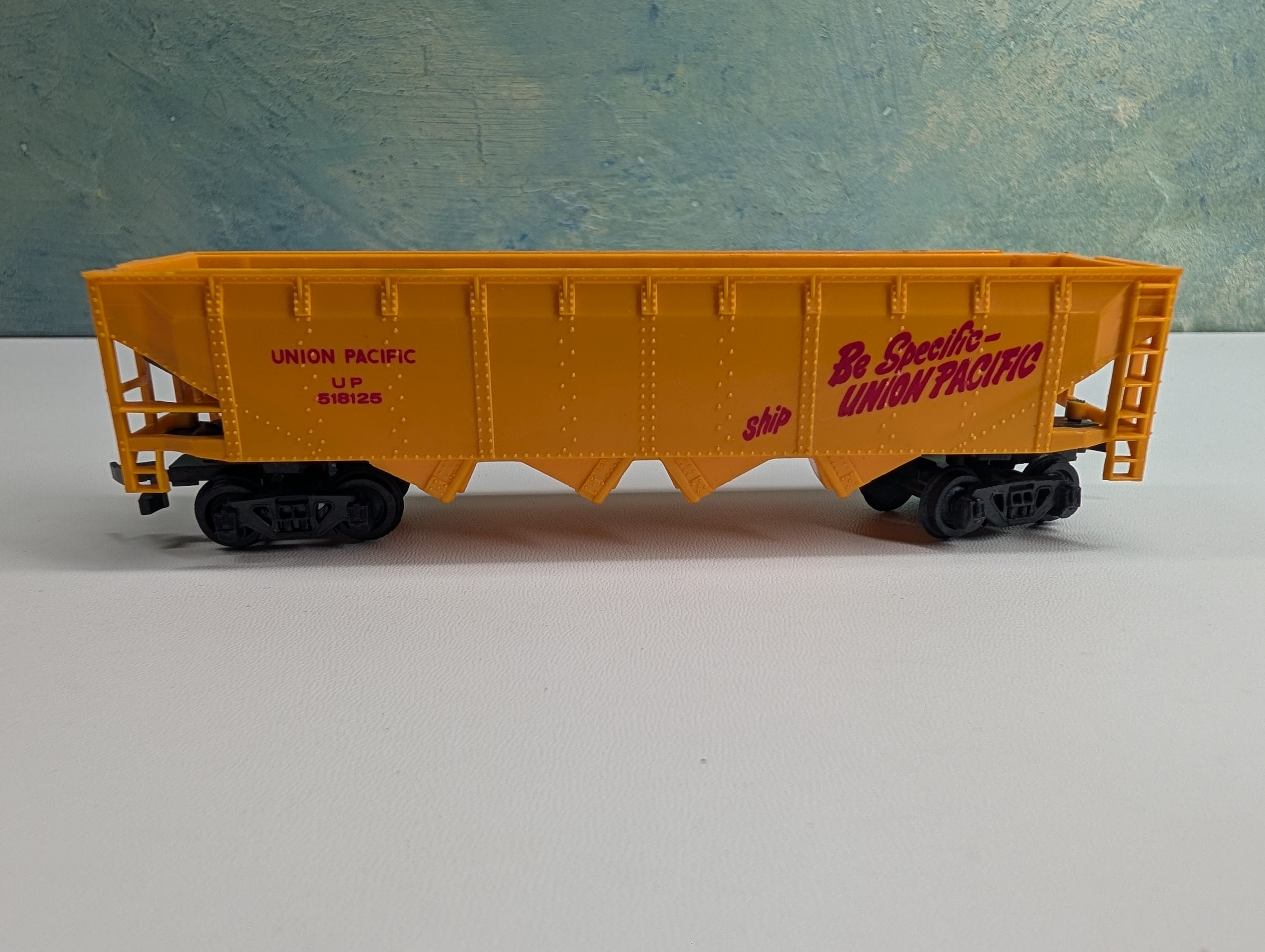 USED Bachmann HO Scale Quad Hopper Union Pacific UP #518125