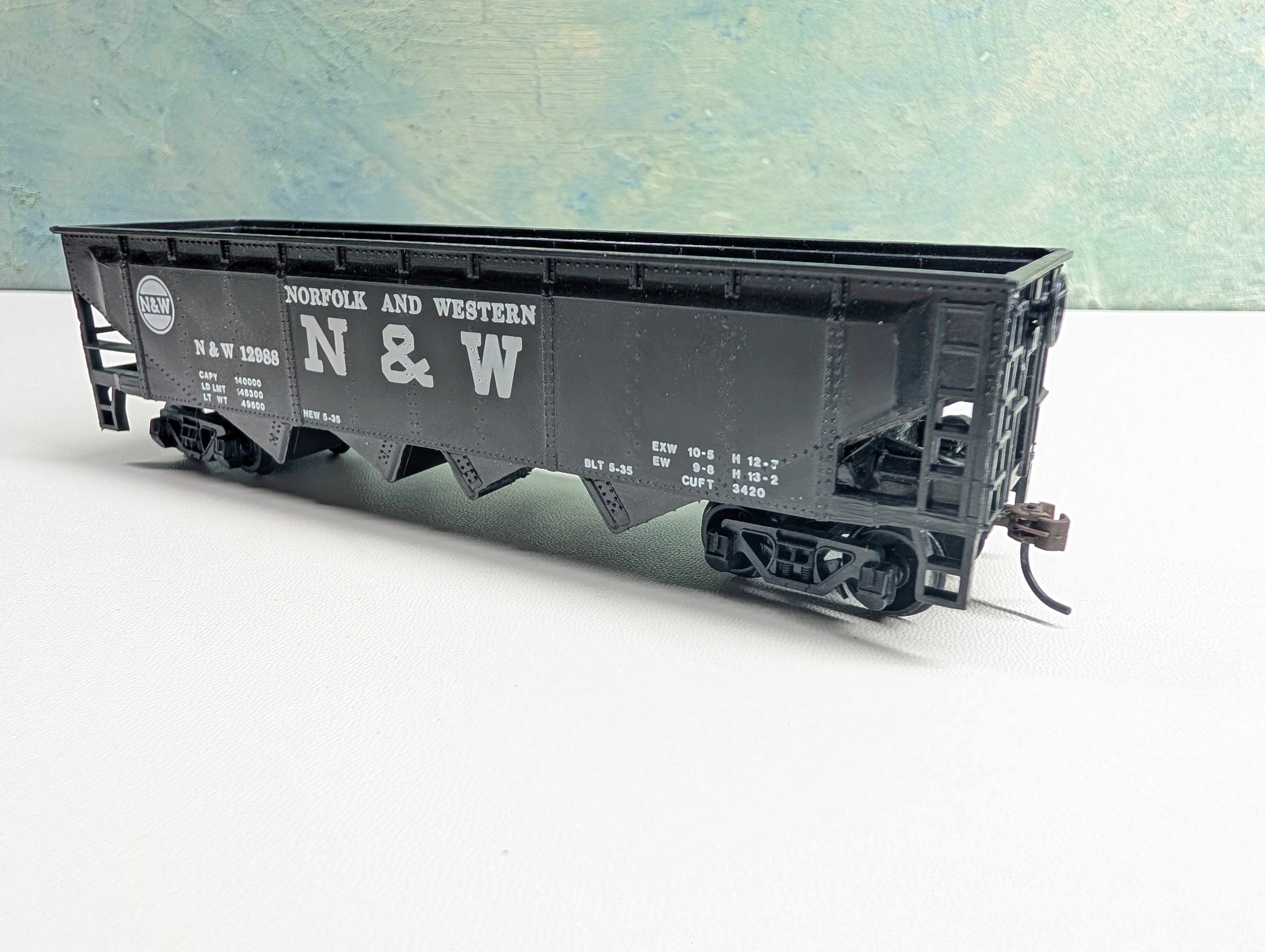USED Bachmann HO Scale Quad Hopper Norfolk & Western N&W #12988 Gearboxes