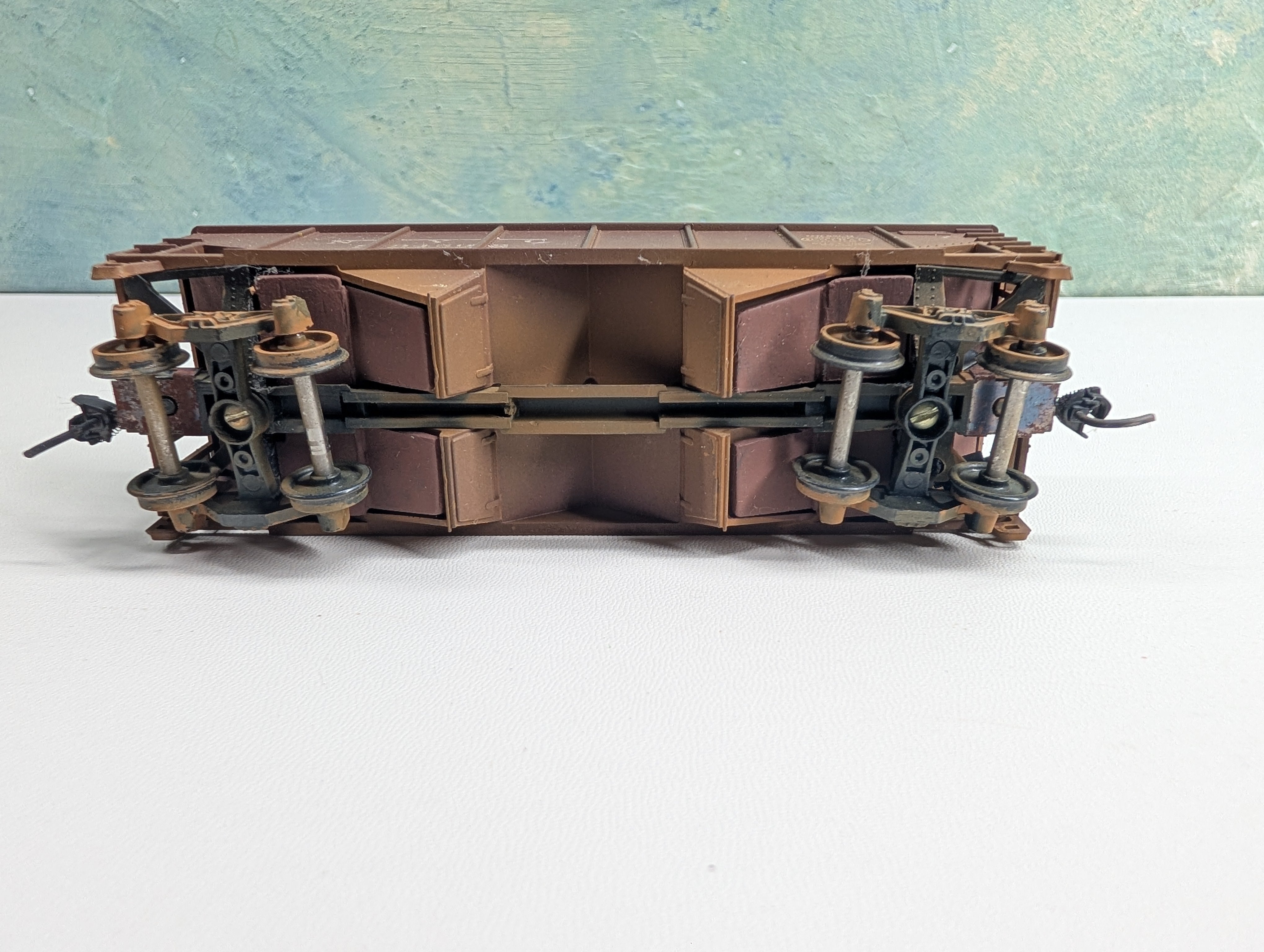 USED Athearn HO Scale 2 Bay Rib Side Hopper New York Central NYC #834592 Weathered
