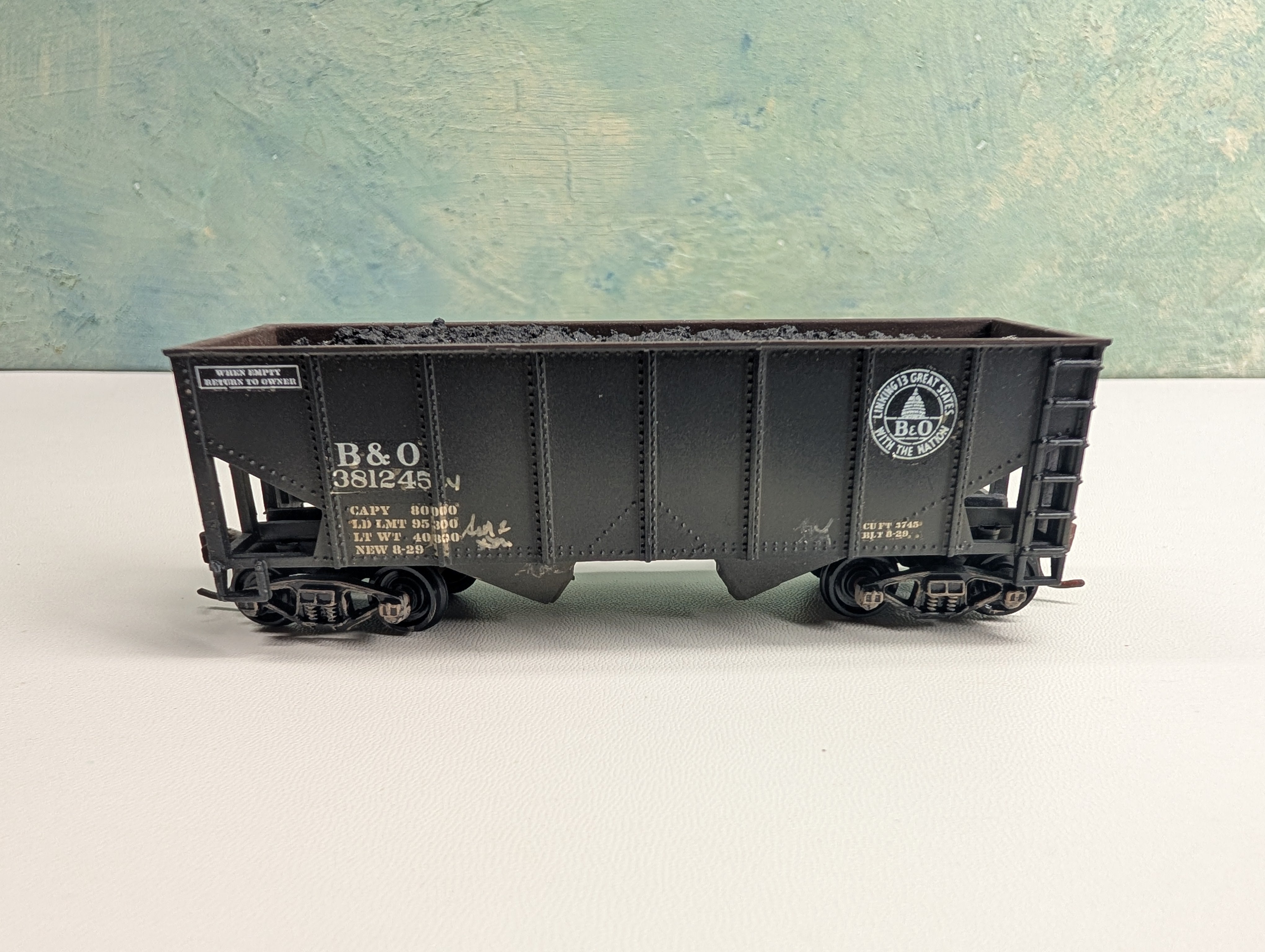 USED HO Scale 2 Bay Hopper Baltimore and Ohio B&O #381245 Weathered & Decal w/ Coal