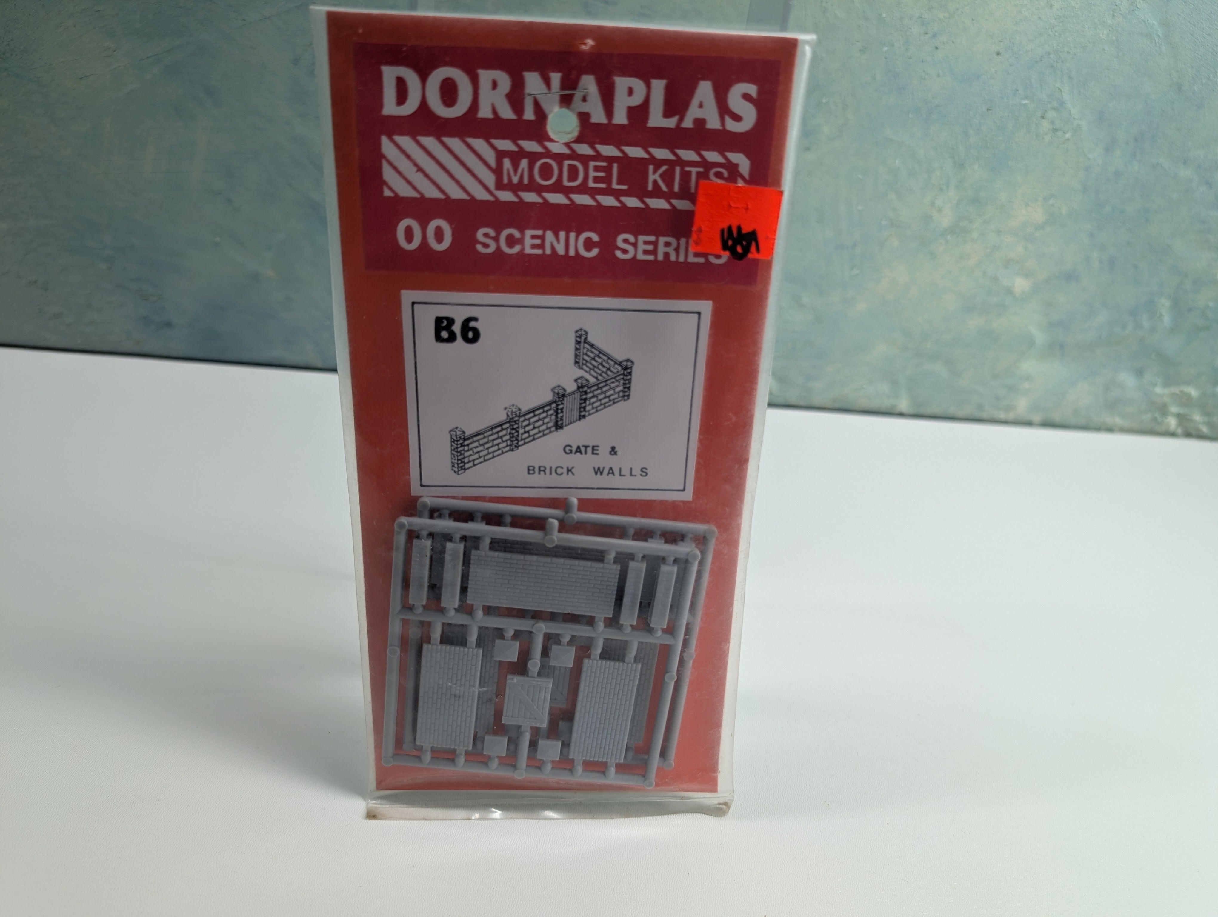 Dornaplas HO Scale B6 Gate & Brick Walls OO