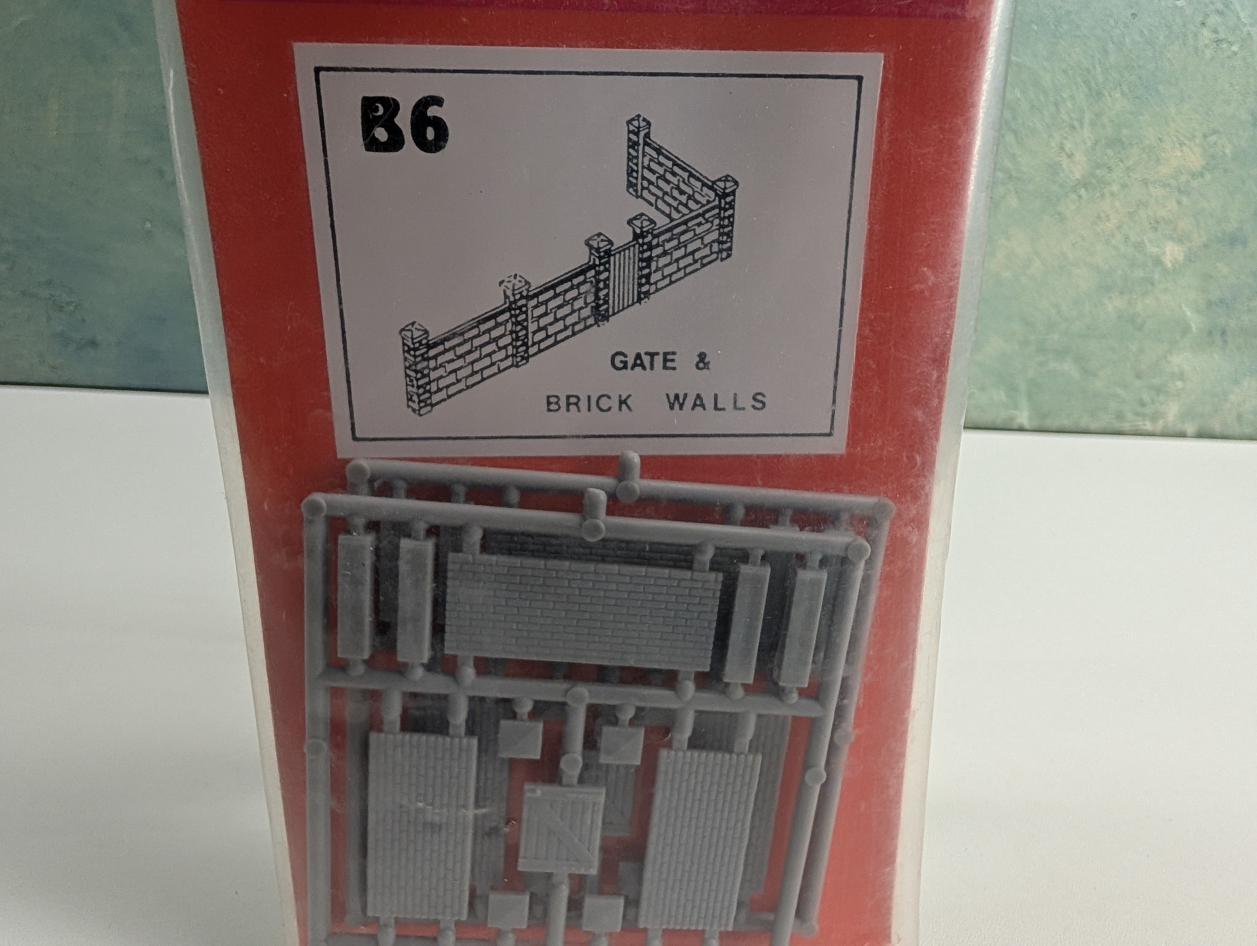 Dornaplas HO Scale B6 Gate & Brick Walls OO