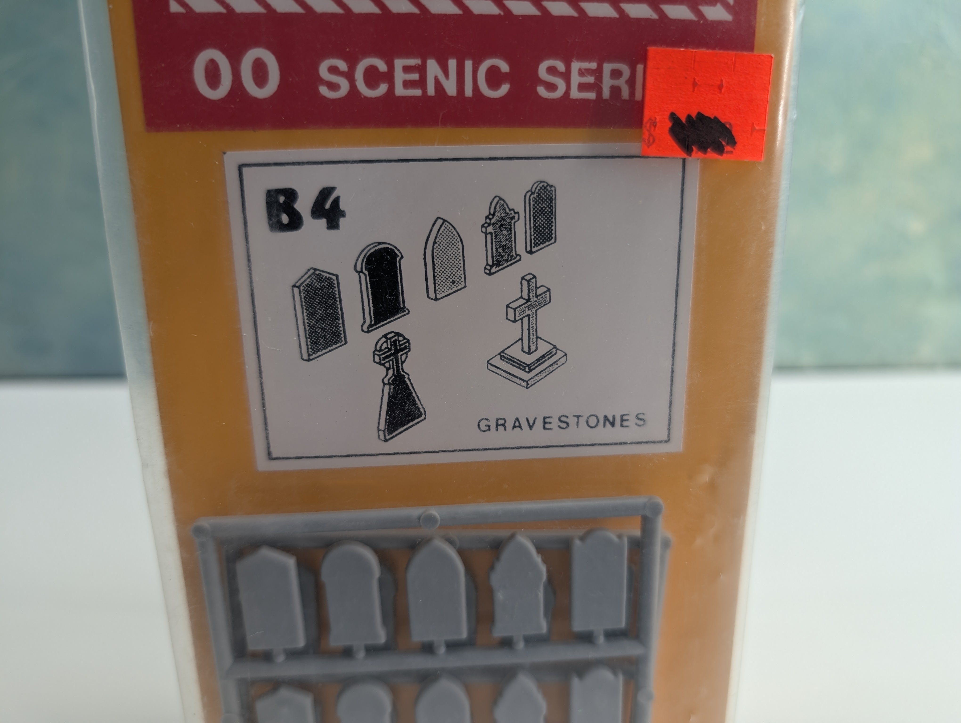 Dornaplas HO Scale B4 Gravestones OO