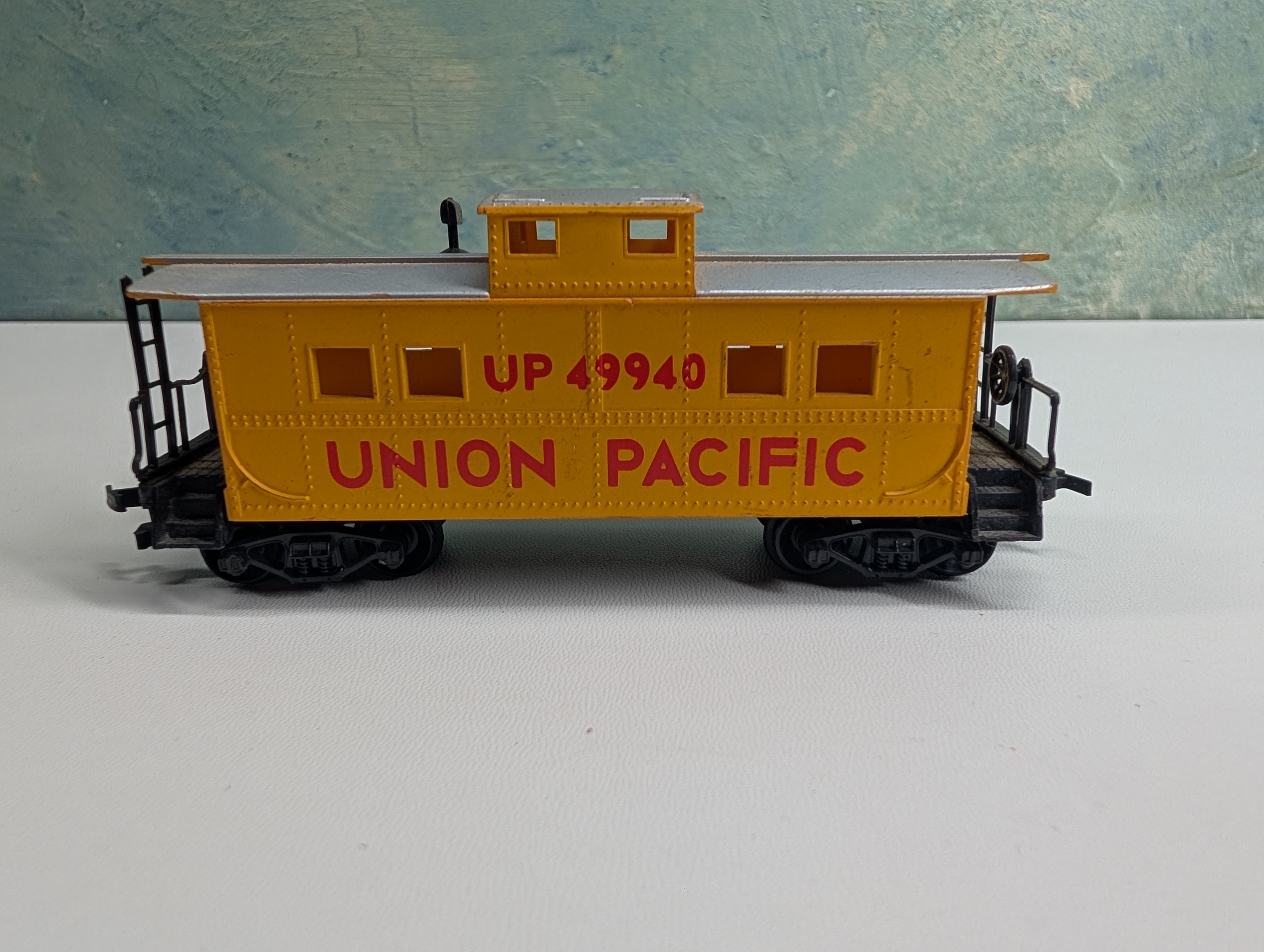 USED Life-Like HO Scale Caboose Union Pacific UP #49940