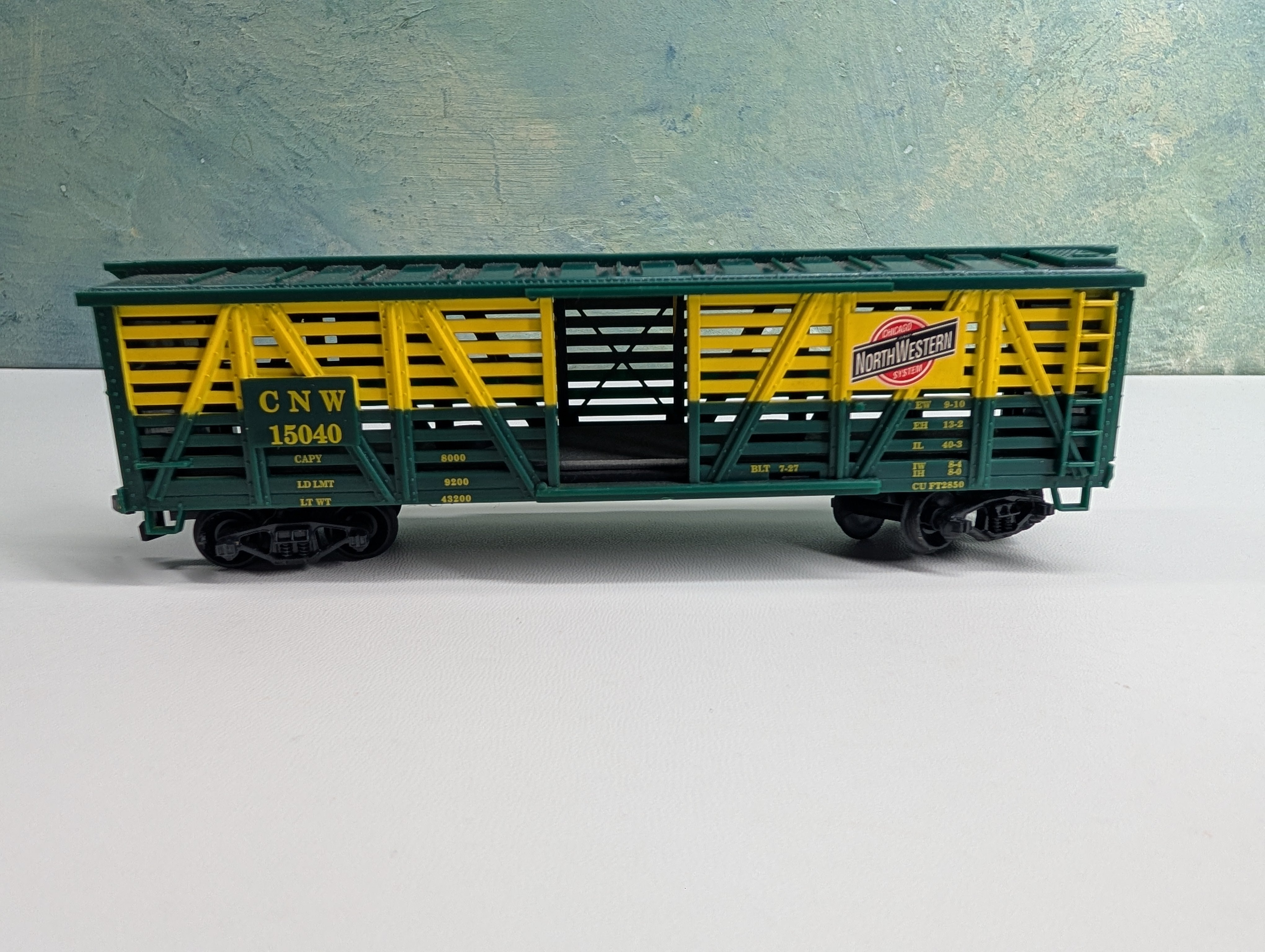 USED Life-Like HO Scale Cattle Stock Car Chicago & North Western CNW #15040