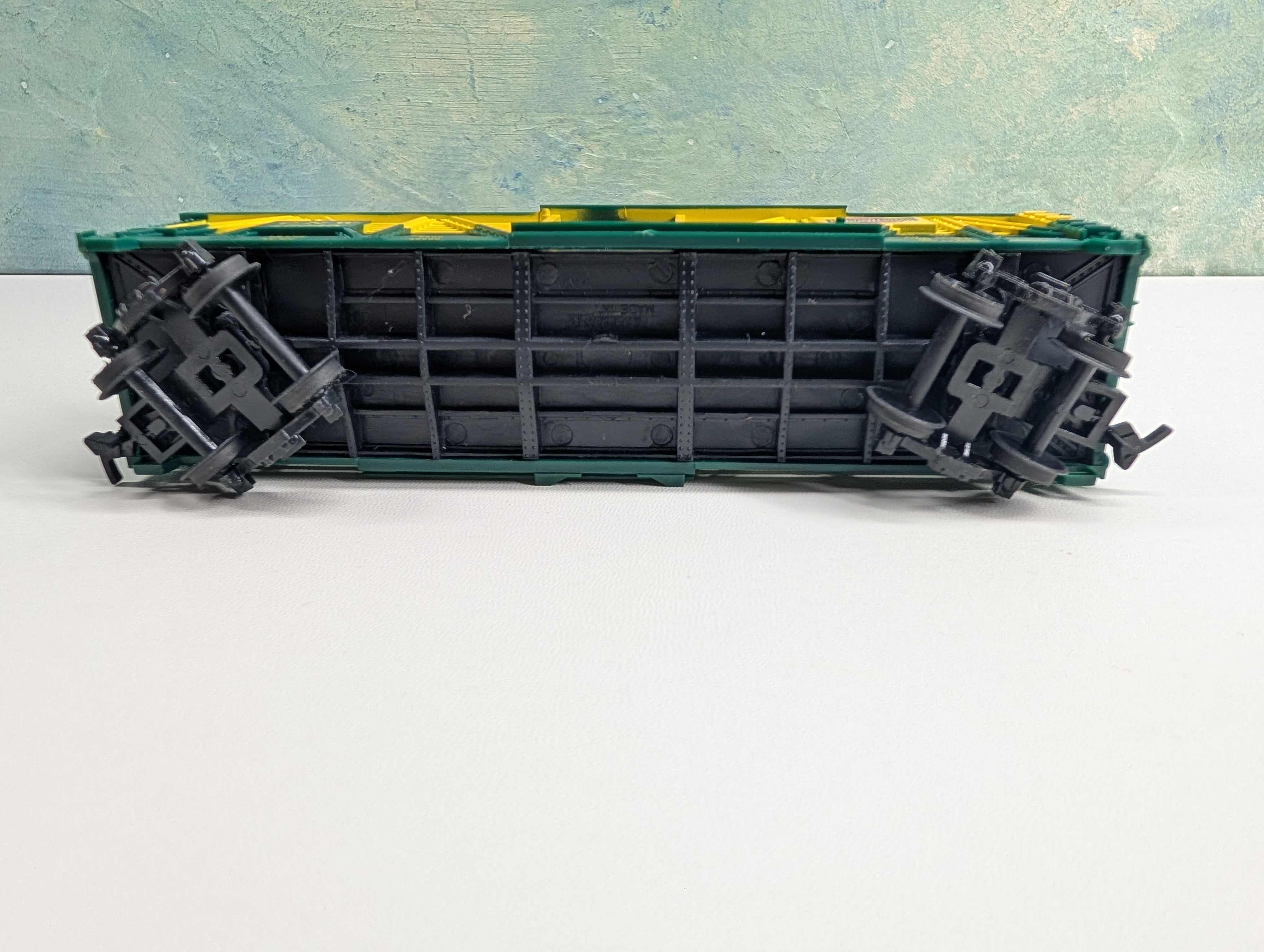 USED Life-Like HO Scale Cattle Stock Car Chicago & North Western CNW #15040