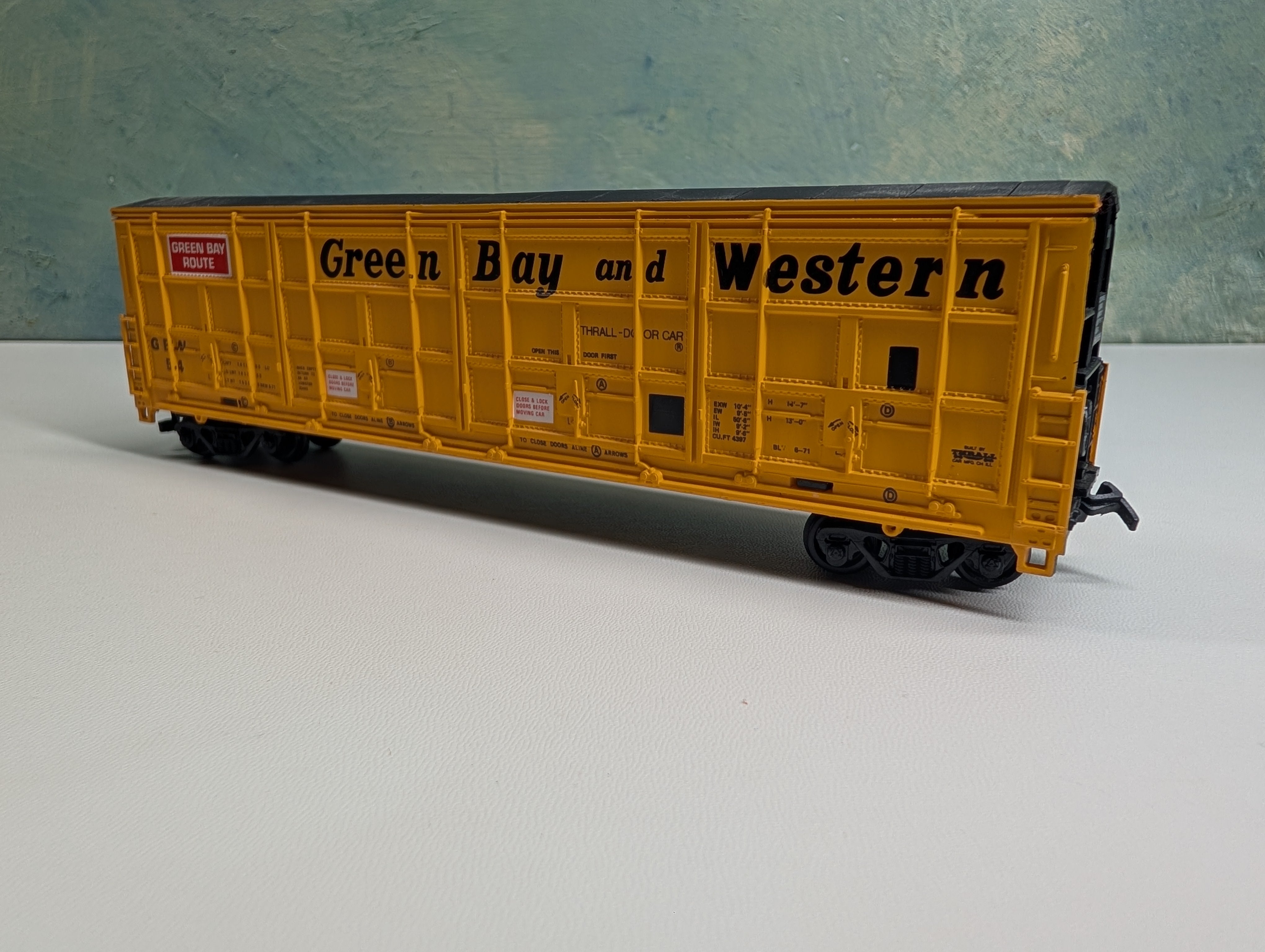 USED Life-Like HO Scale Thrall Door Box Car Green Bay and Western Railroad GBW #54