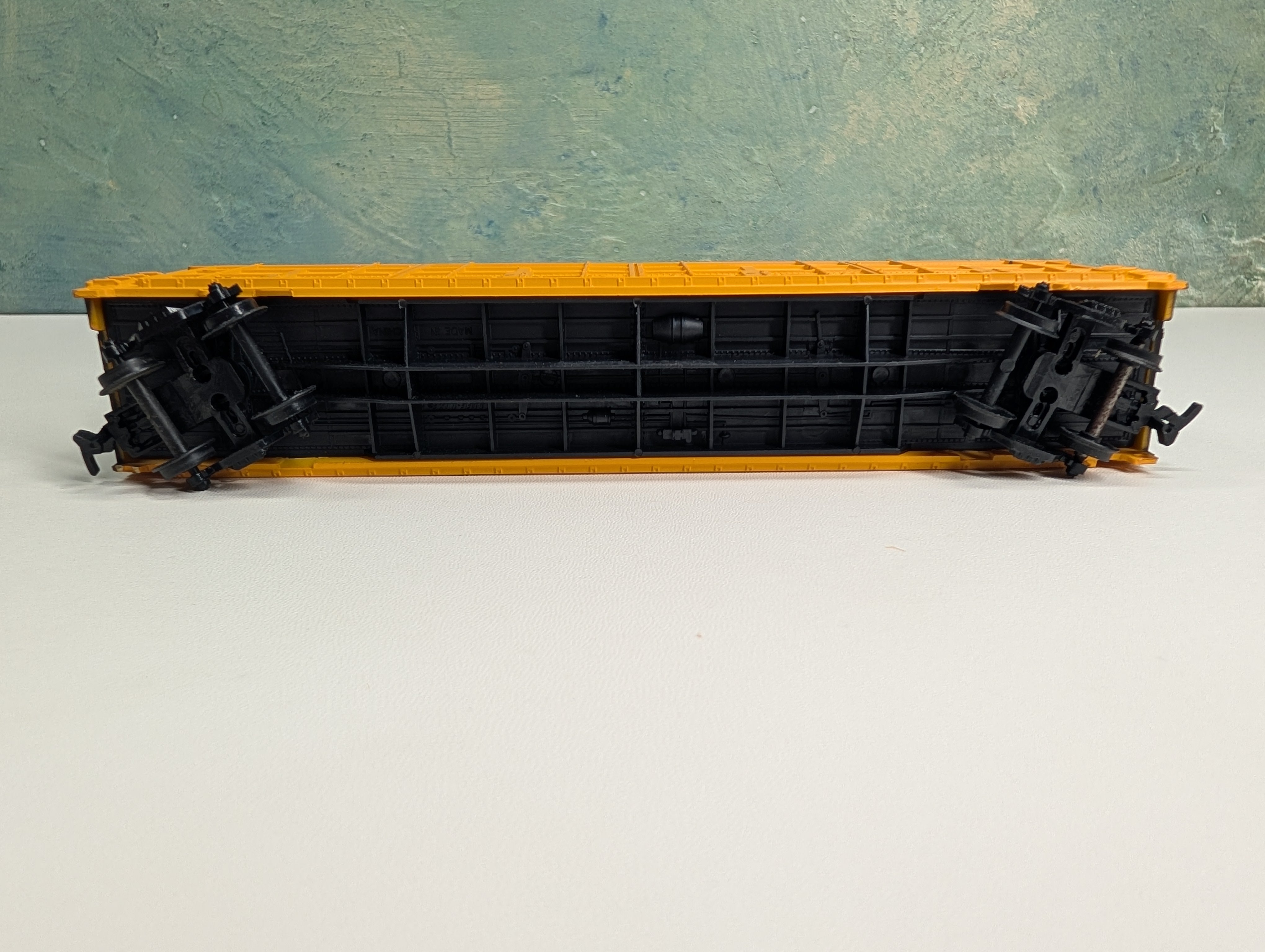 USED Life-Like HO Scale Thrall Door Box Car Green Bay and Western Railroad GBW #54