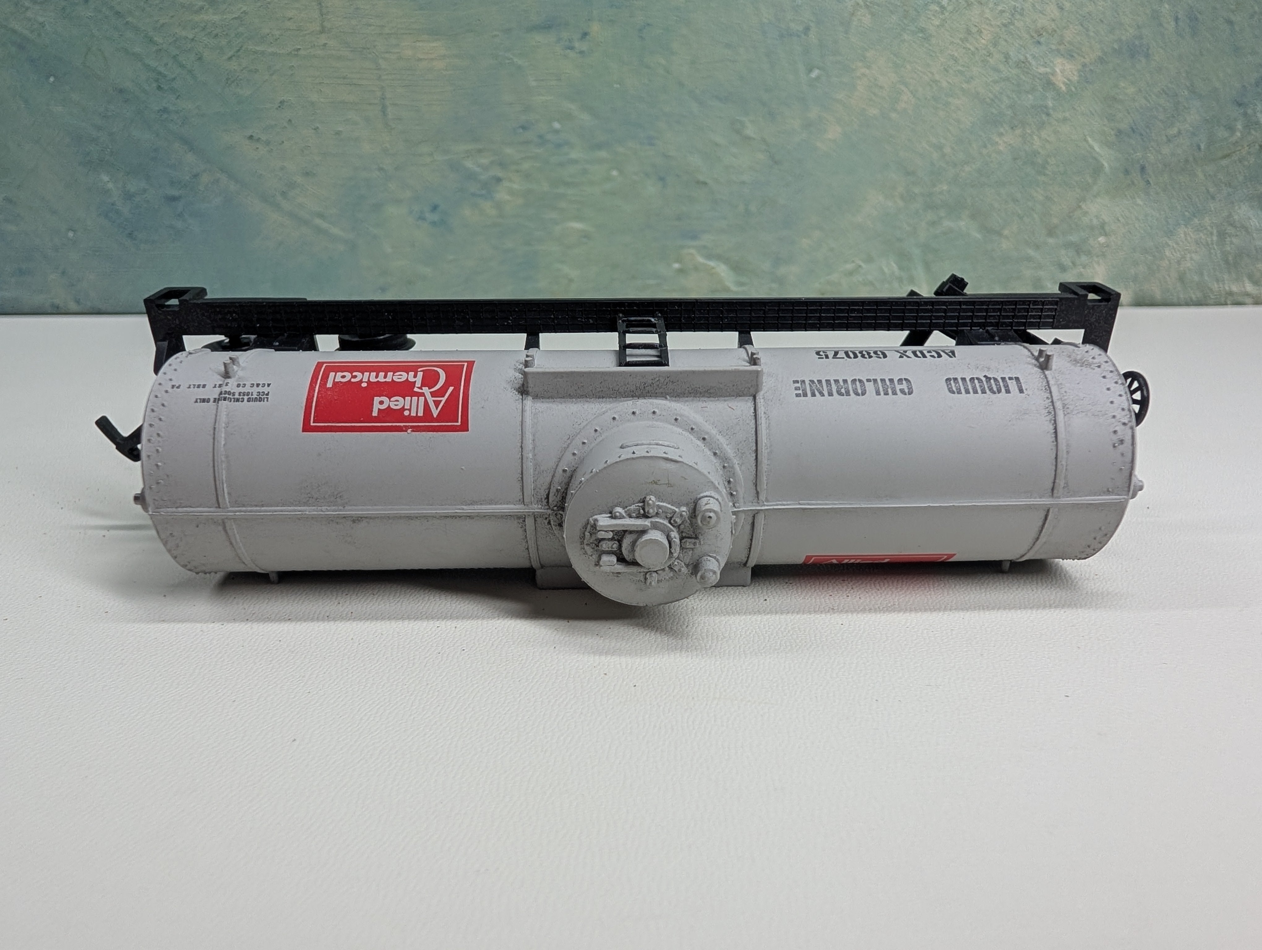USED Life-Like HO Scale Single Dome Tank Car Allied Chemical ACDX #68075