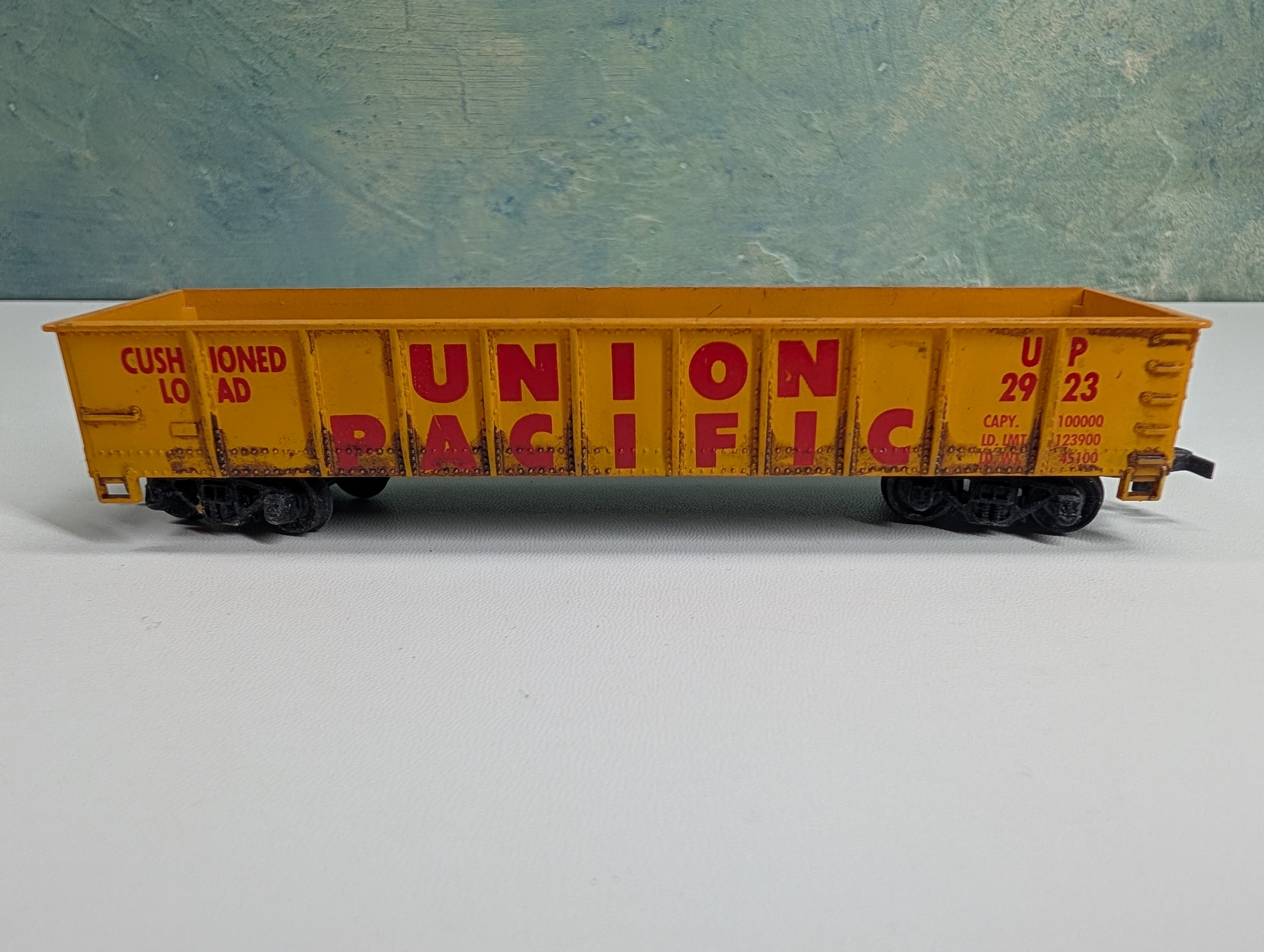 USED Tyco HO Scale 40' Gondola Union Pacific UP #2923