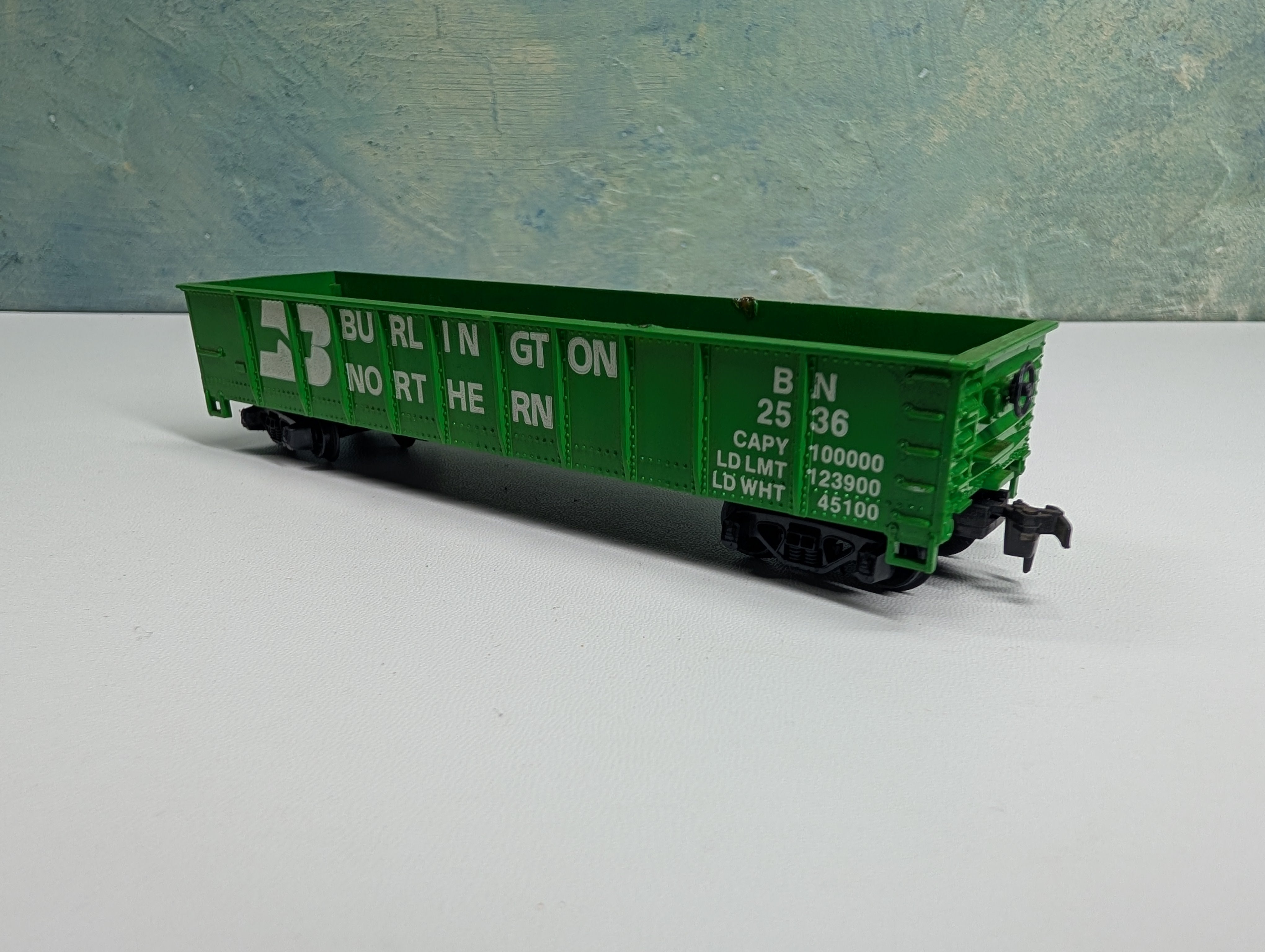 USED Tyco HO Scale 40' Gondola Burlington Northern BN #2536