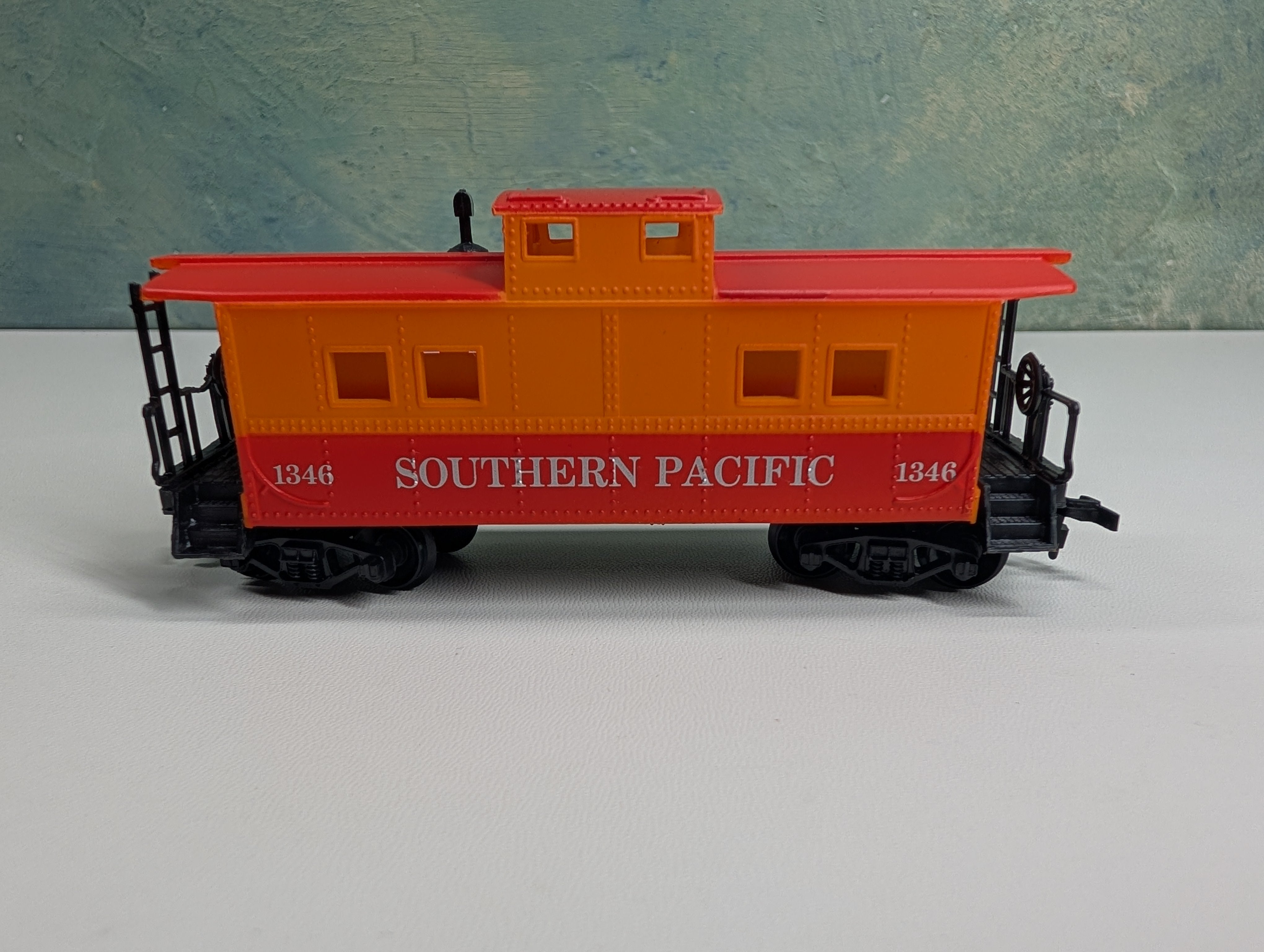 USED Life-Like HO Scale Caboose Southern Pacific #1346