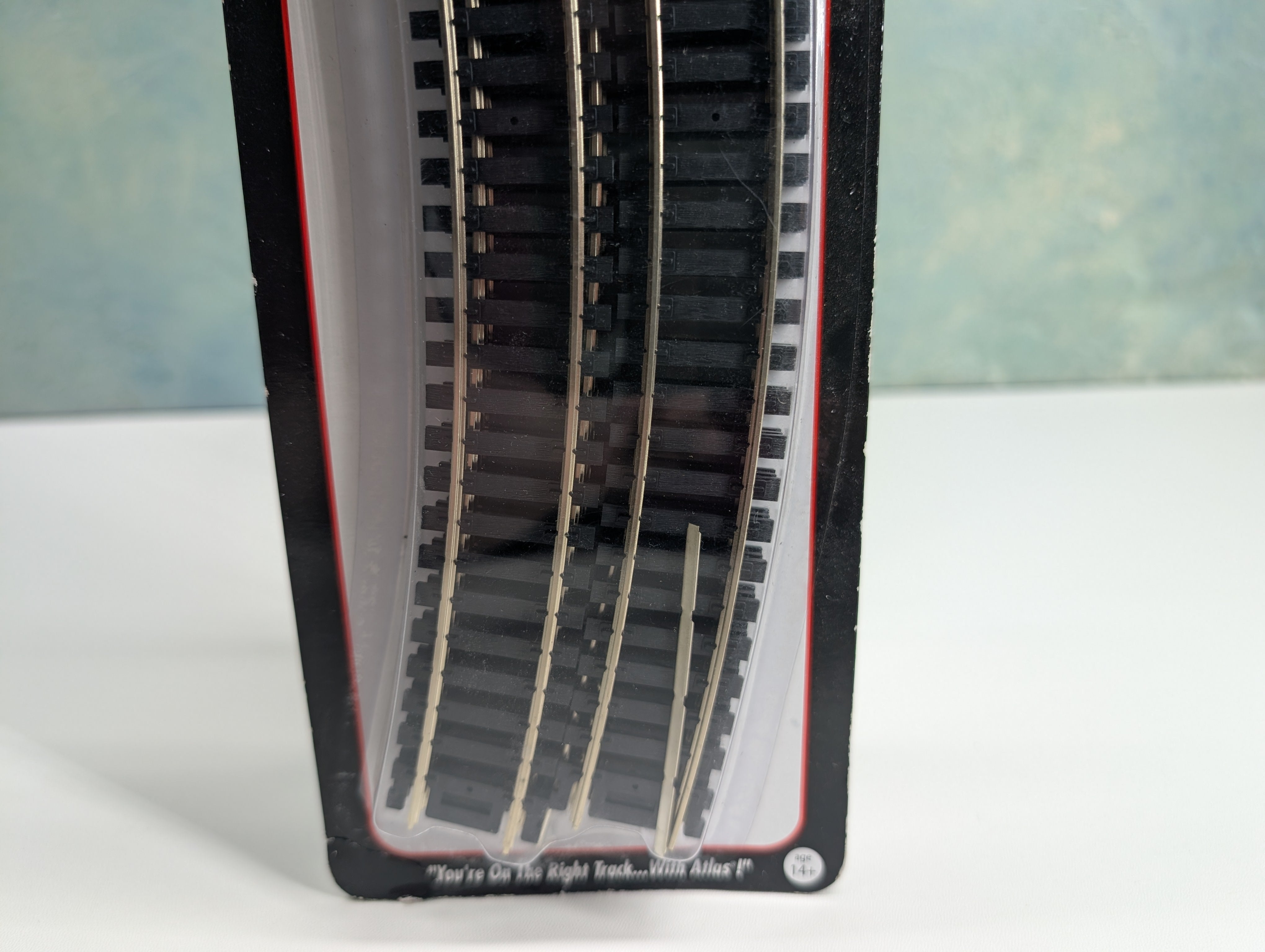 Atlas 833 HO Scale 18" Radius Track, Code 100 Nickel Silver Snap-Track (6 pcs)