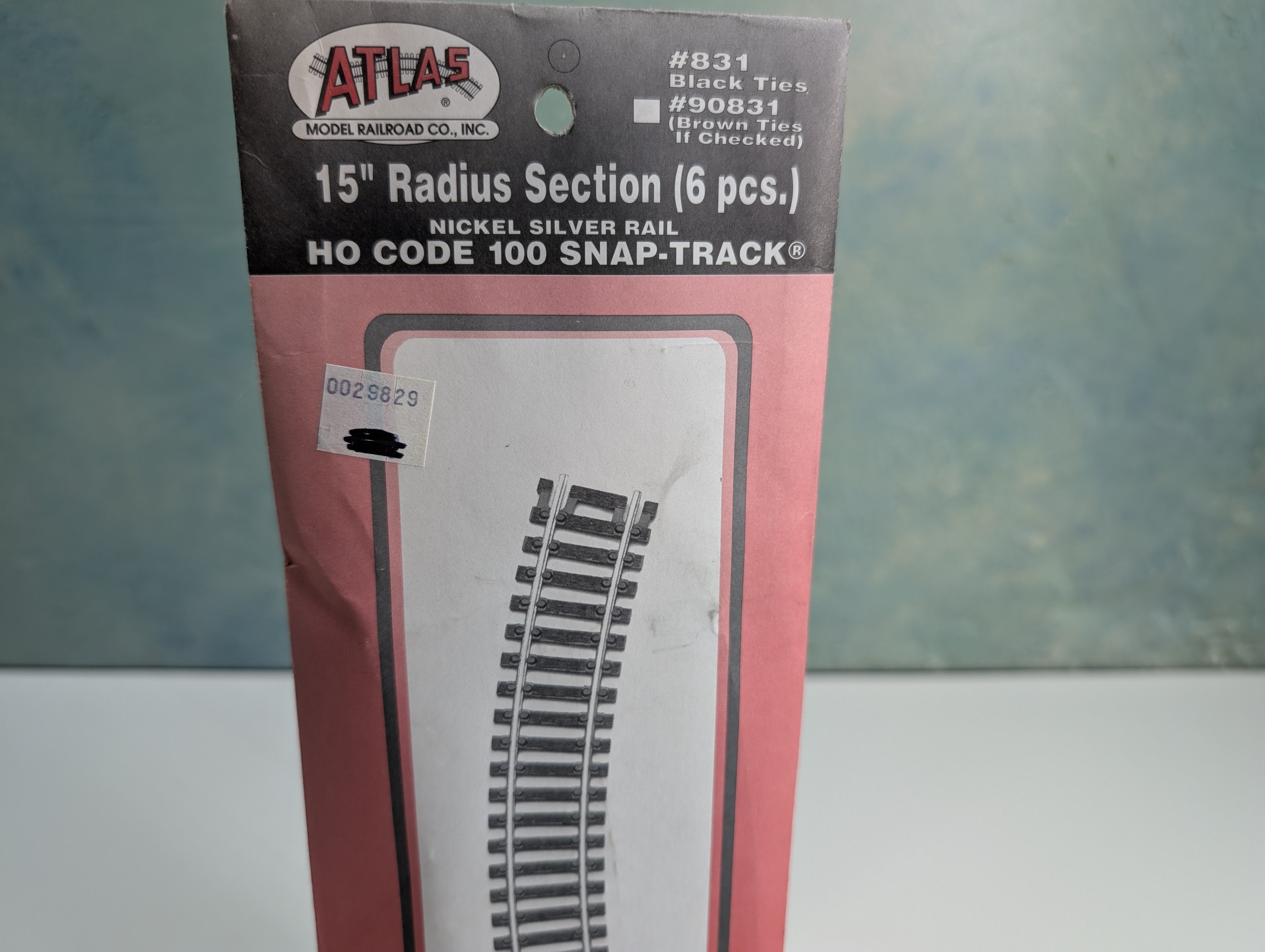 Atlas 831 HO Scale 15" Radius Curve Snap-Track, Code 100 Nickel Silver (6 pcs)