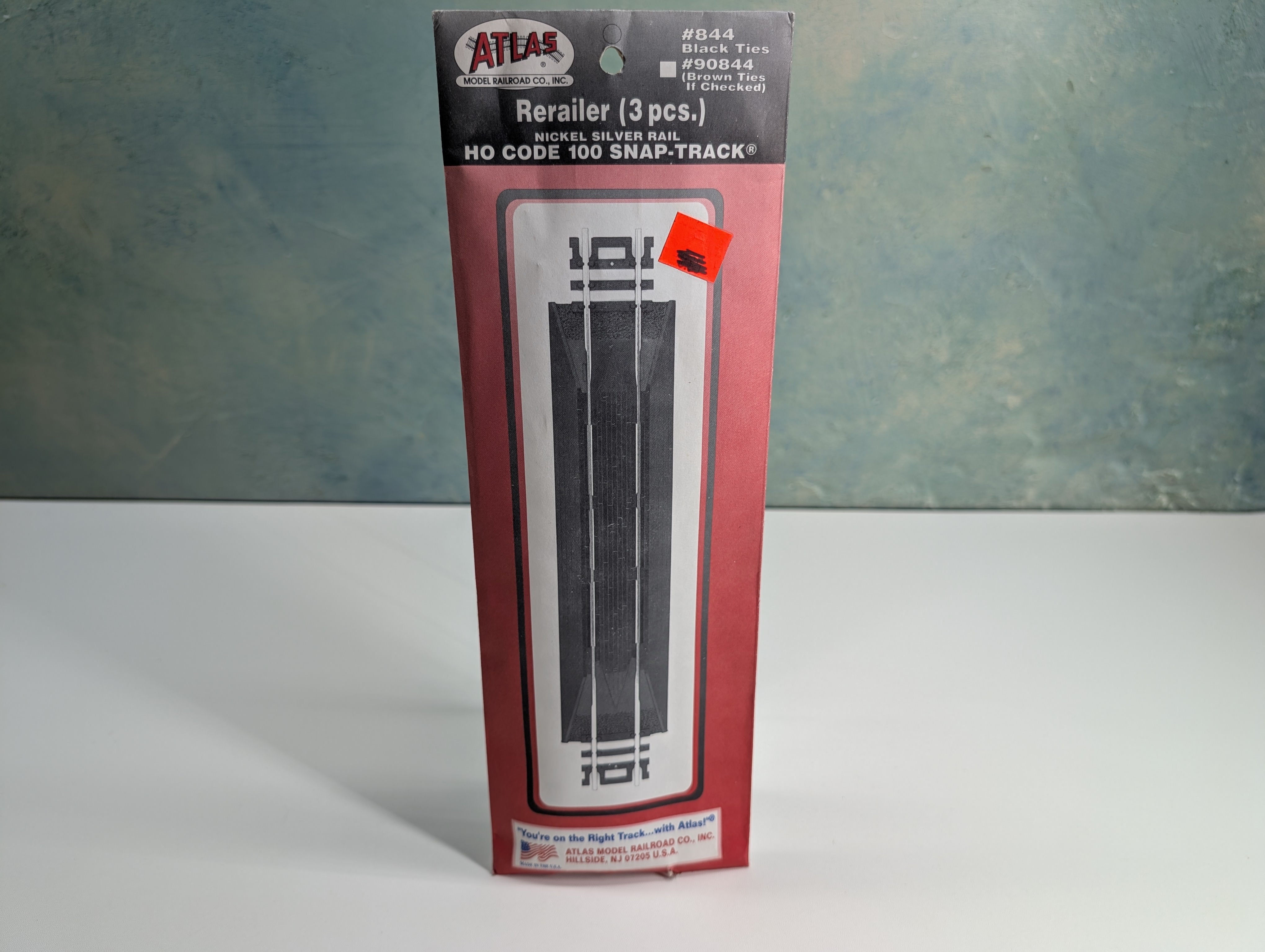 Atlas 844 HO Scale 9" Straight Rerailer Snap-Track, Code 100 Nickel Silver (3 pcs)